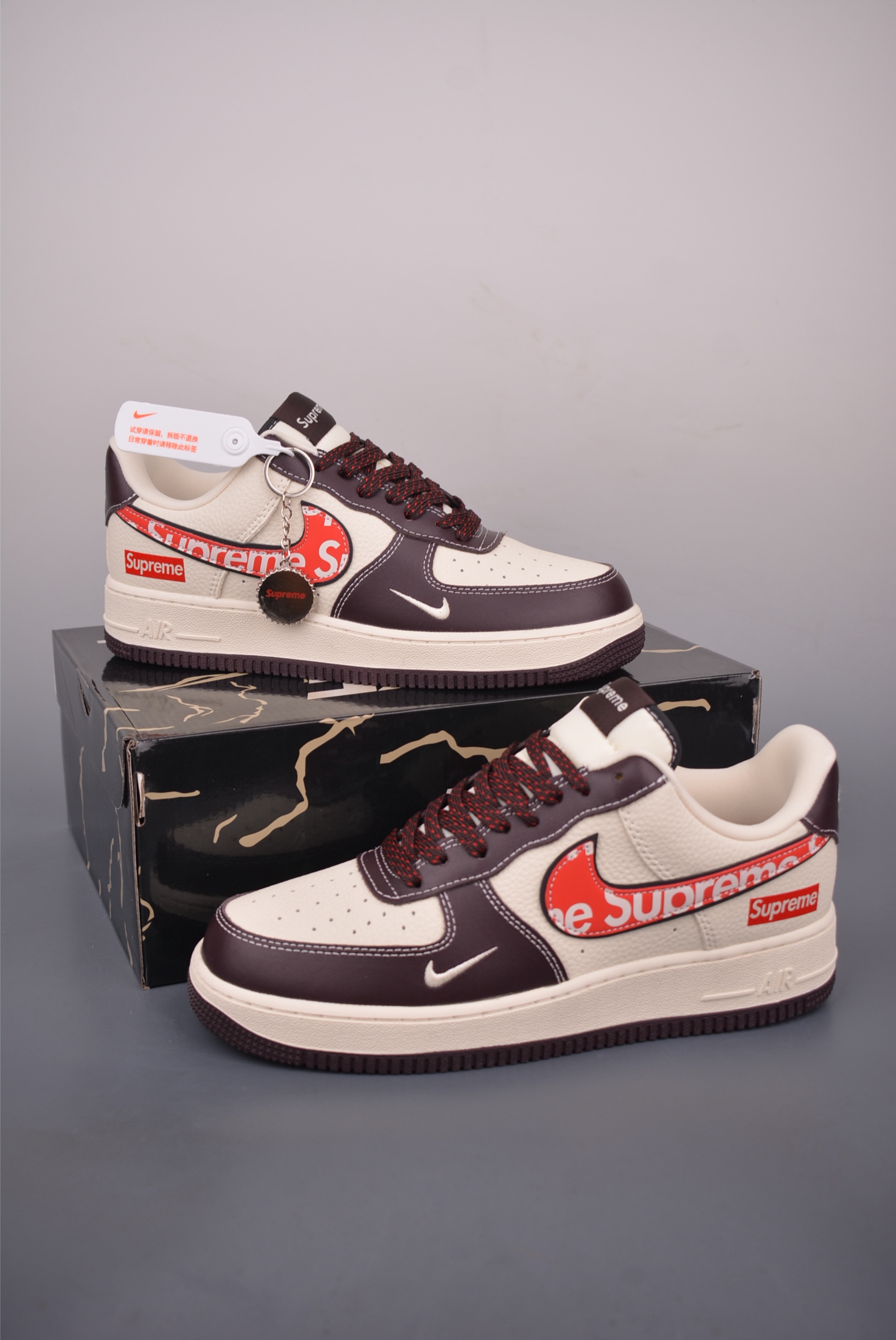 Nike Air Force 1 Low Supreme Collab - Original Design with Honeycomb Cushion 6 i1760487877186 5606 0 4