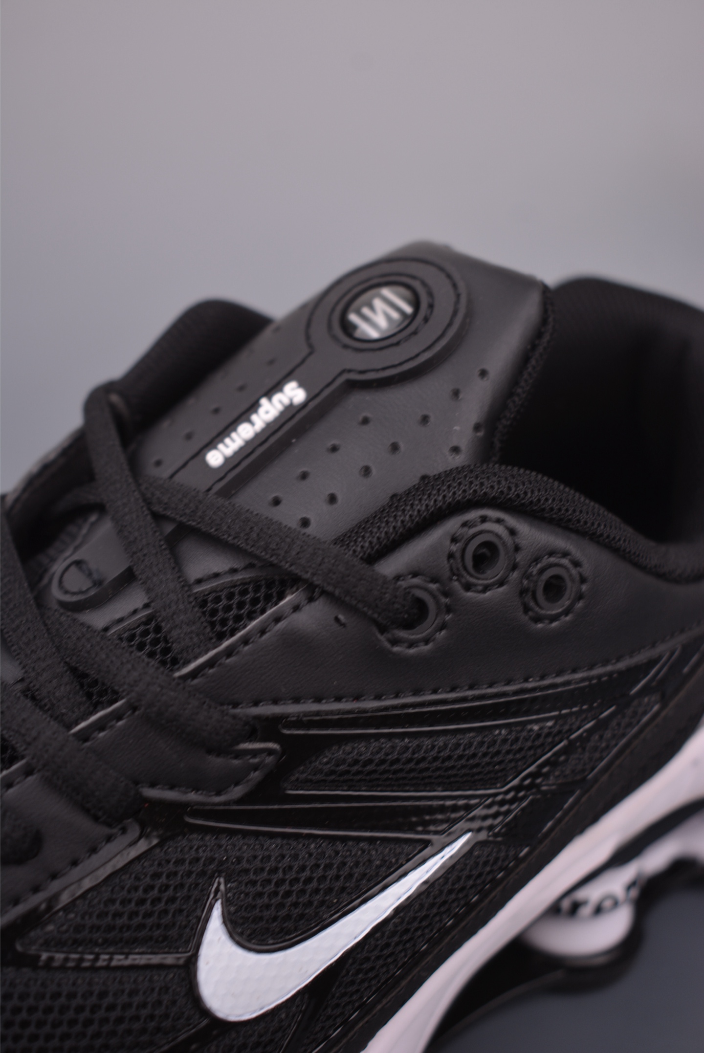 Nike Shox Ride 2 SP x Supreme Collab Running Shoes - Cushioned Comfort 7 i1760527885444 7823 0 6