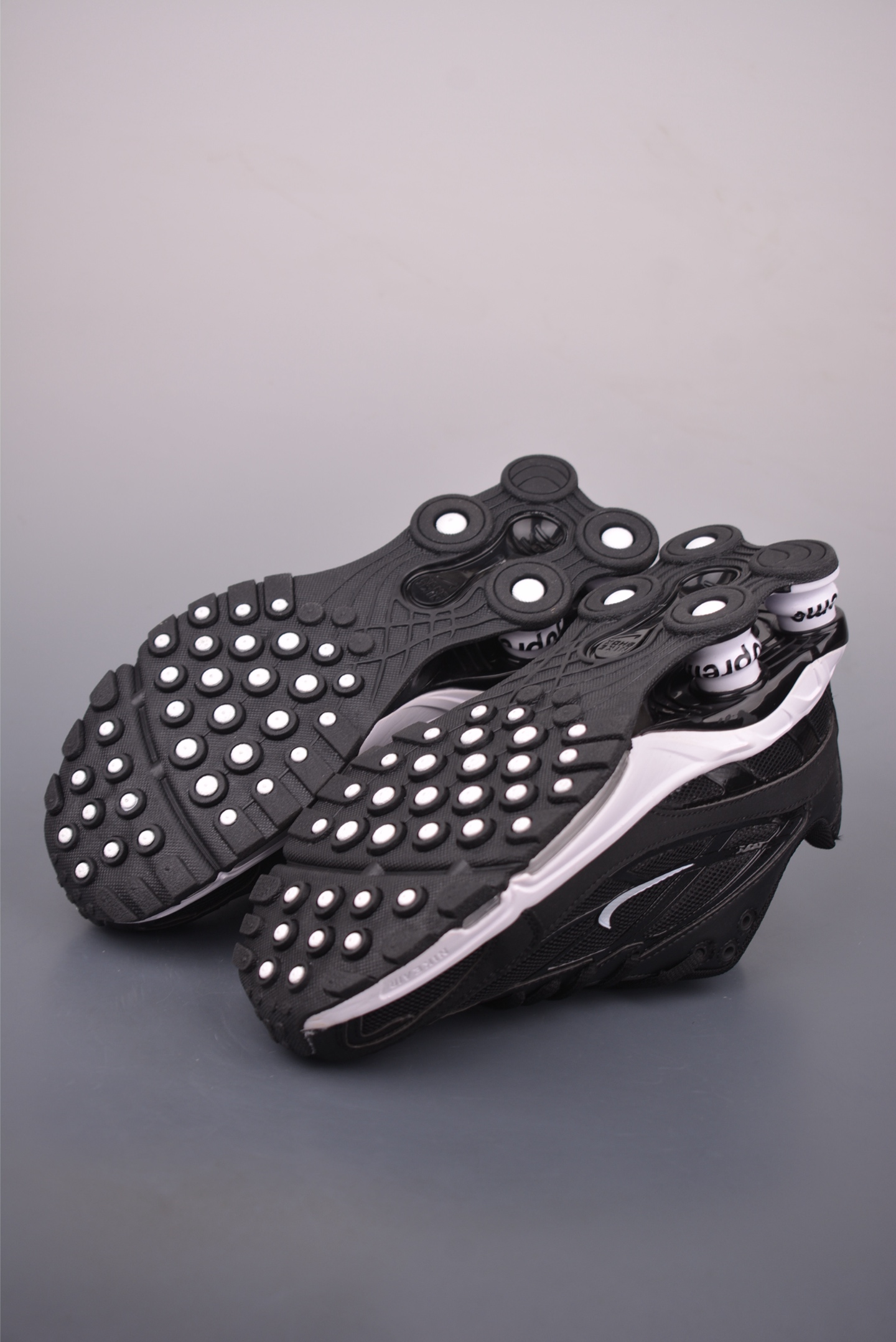 Nike Shox Ride 2 SP x Supreme Collab Running Shoes - Cushioned Comfort 3 i1760527885476 4465 0 2