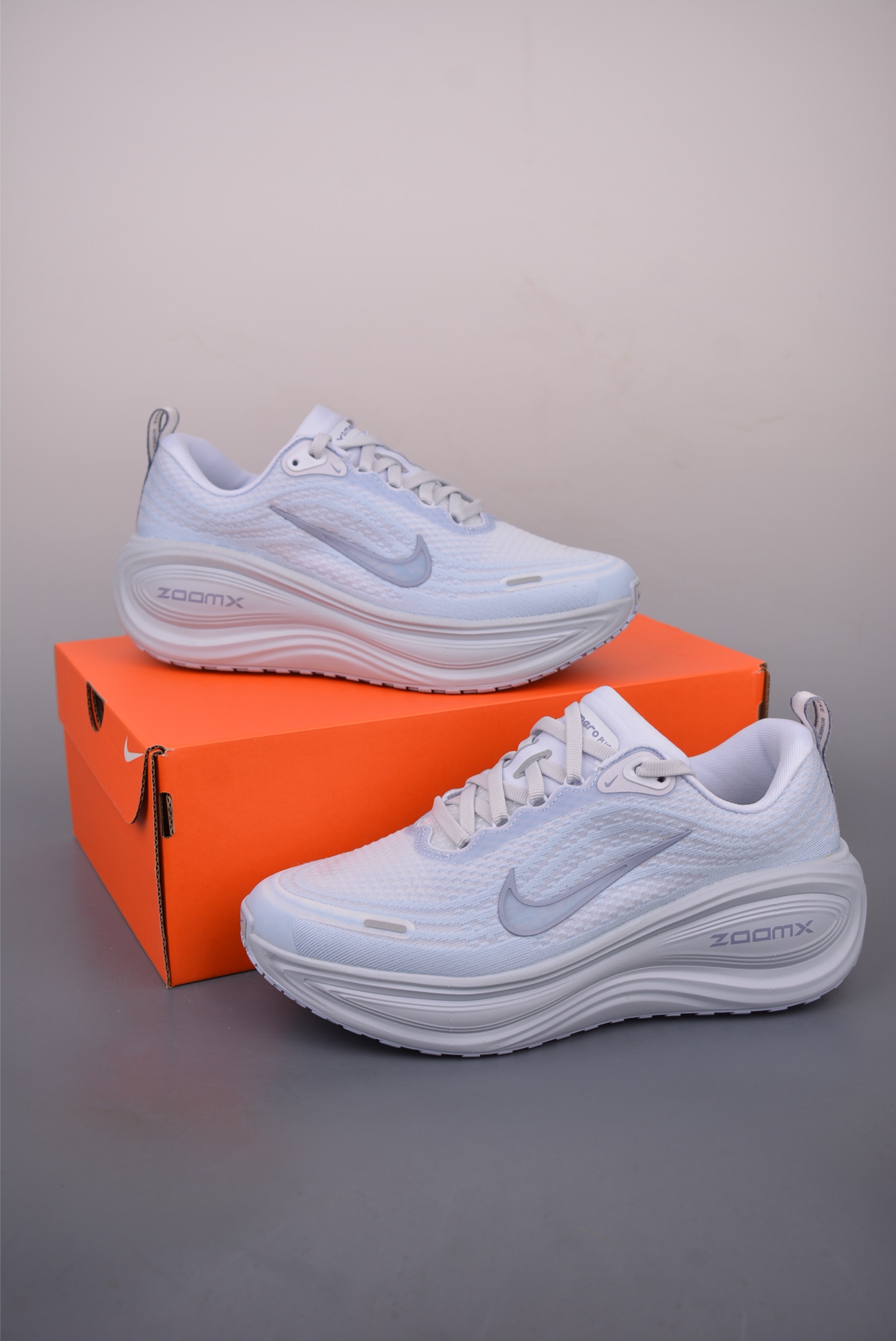 Nike Air Zoom Vomero Plus Running Shoes - Zoom Cushioning Technology 5 i1760555020577 3990 0 4