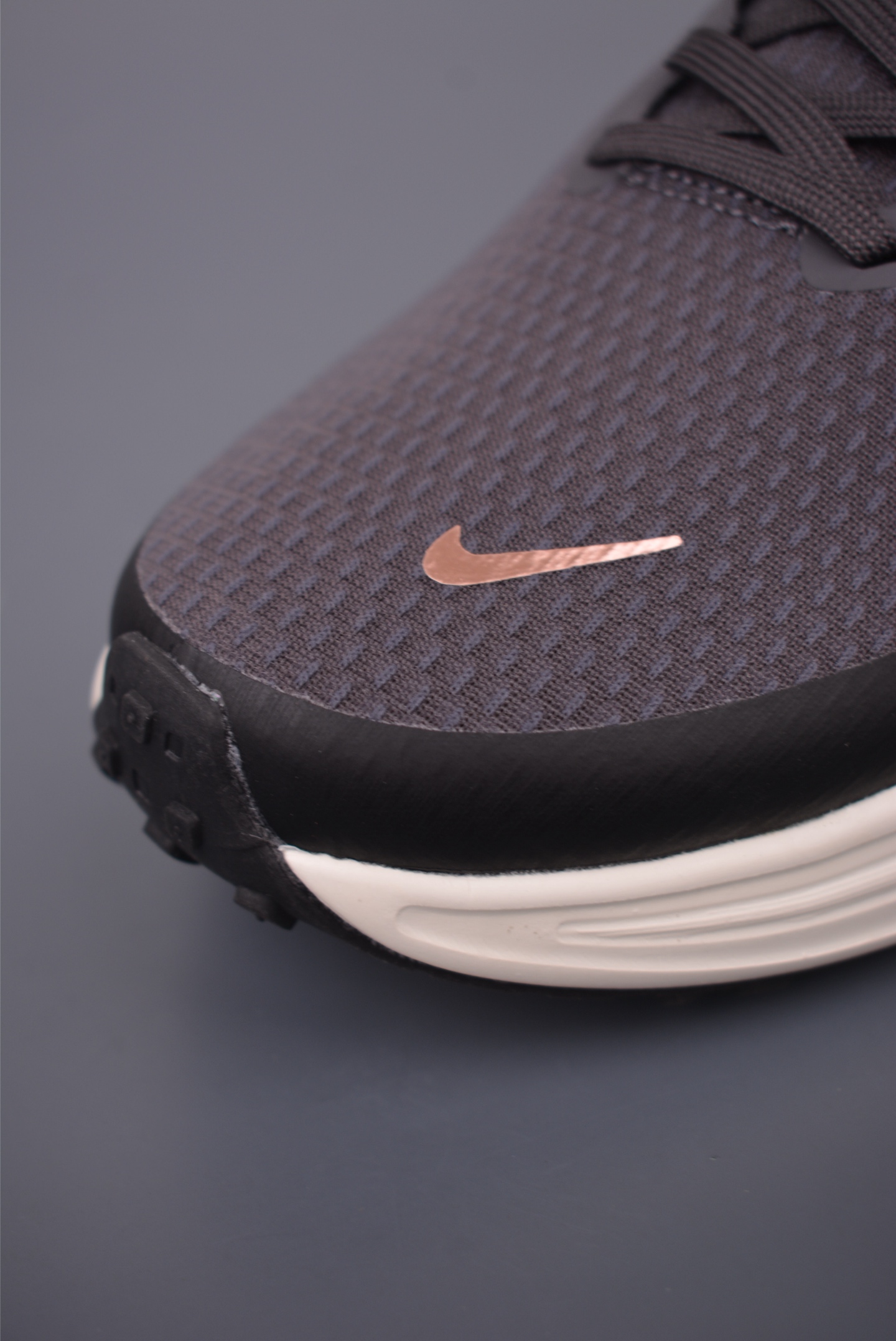 Nike REVOLUTION 8 跑步鞋 HJ8485-200 Nike REVOLUTION 8 跑步鞋 HJ8485-200