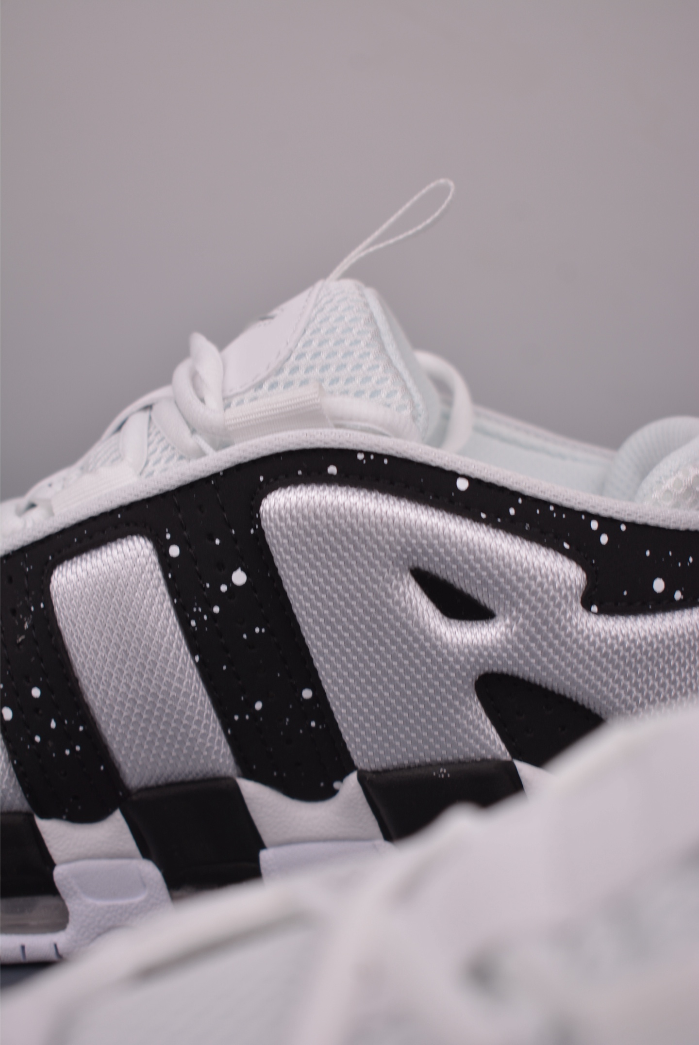 Air More Uptempo 大AIR网面 代表着历史最高版本皮蓬 FZ3055-100