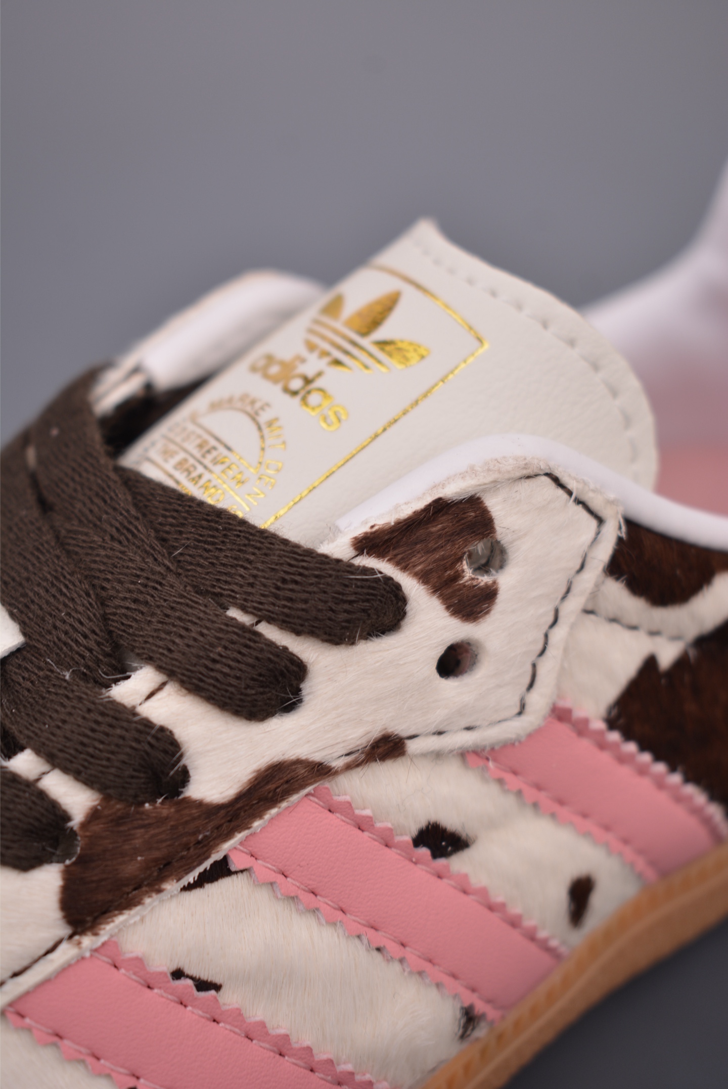 Adidas Samba 复古桑巴板鞋 KK2239-High Quatity Cheap Brand wholesale wholesaler seller Clothes Bags handbags Sneakers Top Fashion Clothing Shoes from China Factory Chinese suppliers best Quality Beautiful Price Adidas Samba 复古桑巴板鞋 KK2239