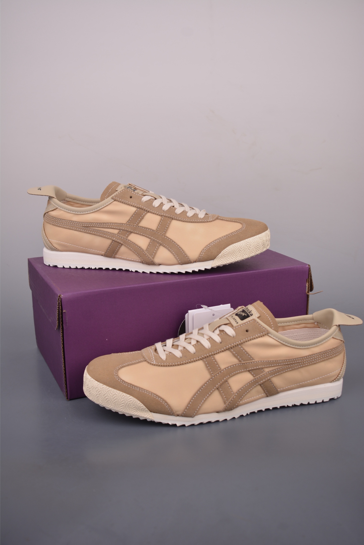 Asics鬼冢虎 MEXICO 66 SD 做工精赞 1183C176-200-High Quatity Cheap Brand wholesale wholesaler seller Clothes Bags handbags Sneakers Top Fashion Clothing Shoes from China Factory Chinese suppliers best Quality Beautiful Price Asics鬼冢虎 MEXICO 66 SD 做工精赞 1183C176-200