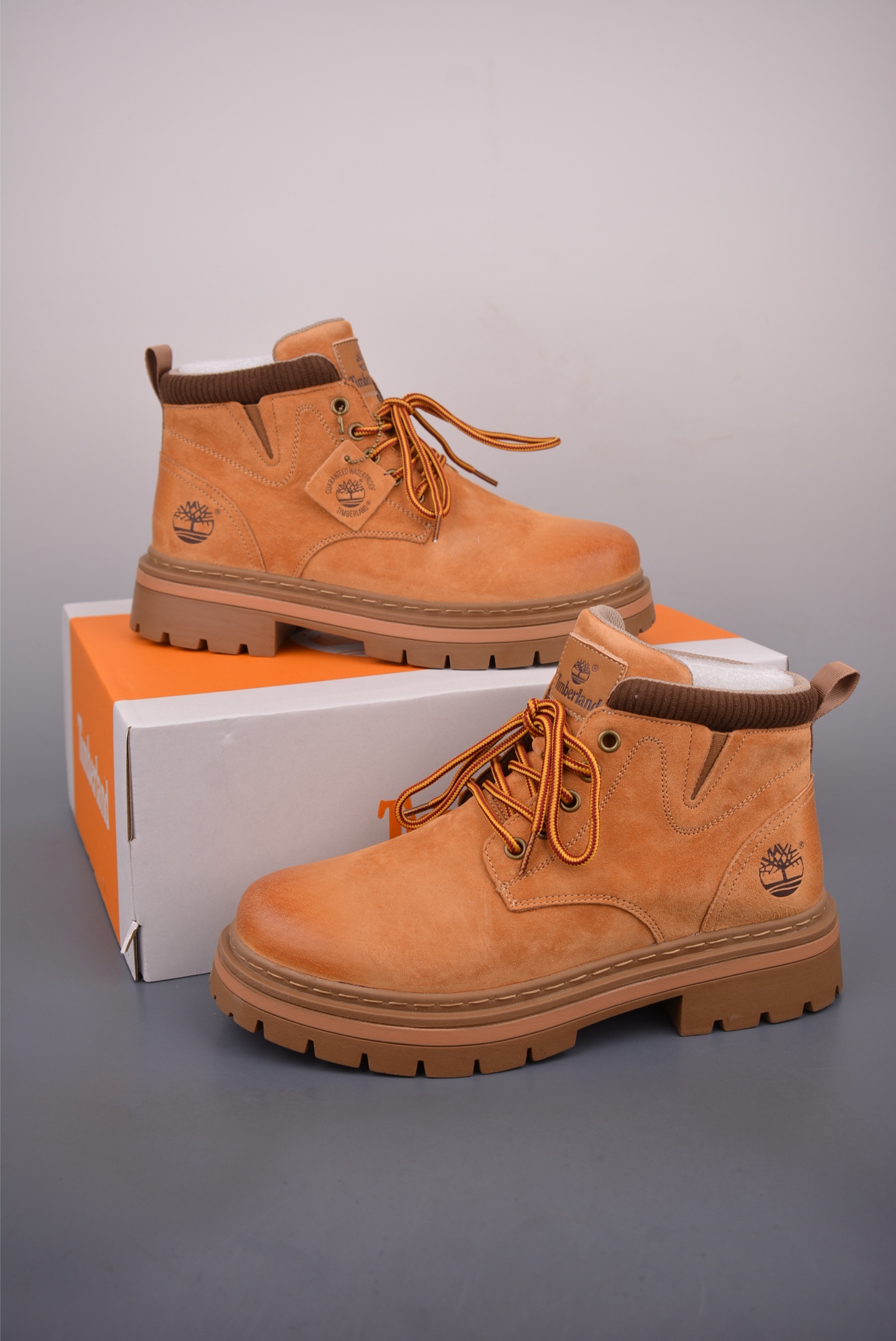 Timberland添柏岚/天伯伦 户外高帮休闲大黄靴系列 TB100381622-High Quatity Cheap Brand wholesale wholesaler seller Clothes Bags handbags Sneakers Top Fashion Clothing Shoes from China Factory Chinese suppliers best Quality Beautiful Price Timberland添柏岚/天伯伦 户外高帮休闲大黄靴系列 TB100381622