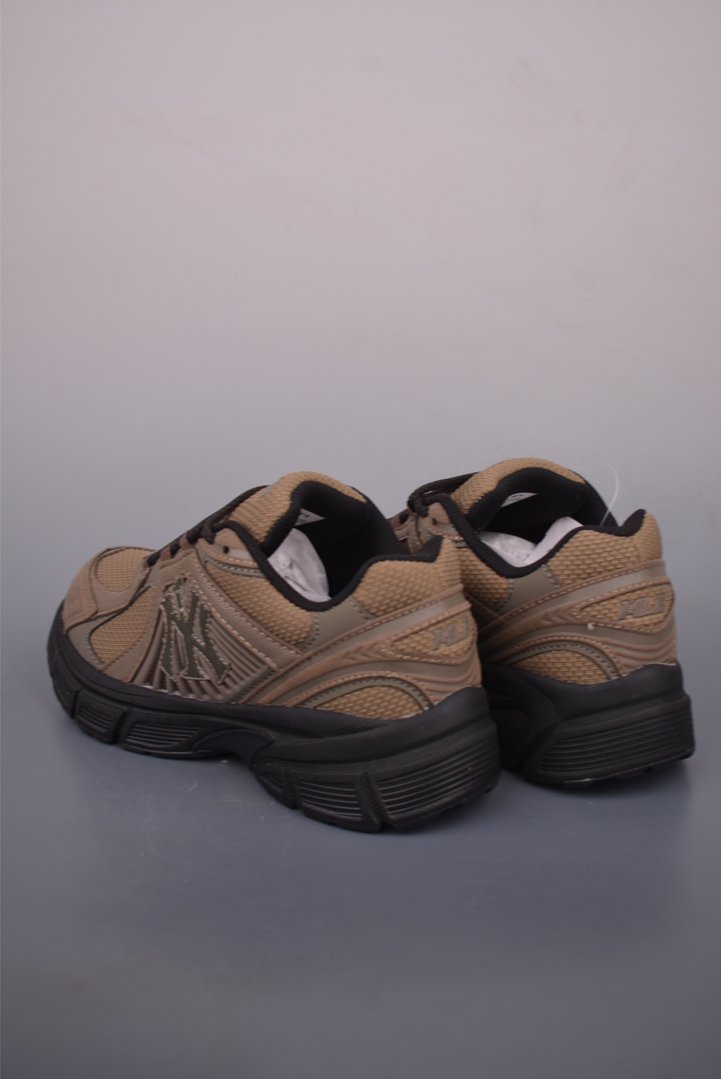 MLB TROPHY RUNNER SD 纽约洋基队 潮流时尚厚底运动鞋 3ARNR025N-High Quatity Cheap Brand wholesale wholesaler seller Clothes Bags handbags Sneakers Top Fashion Clothing Shoes from China Factory Chinese suppliers best Quality Beautiful Price MLB TROPHY RUNNER SD 纽约洋基队 潮流时尚厚底运动鞋 3ARNR025N