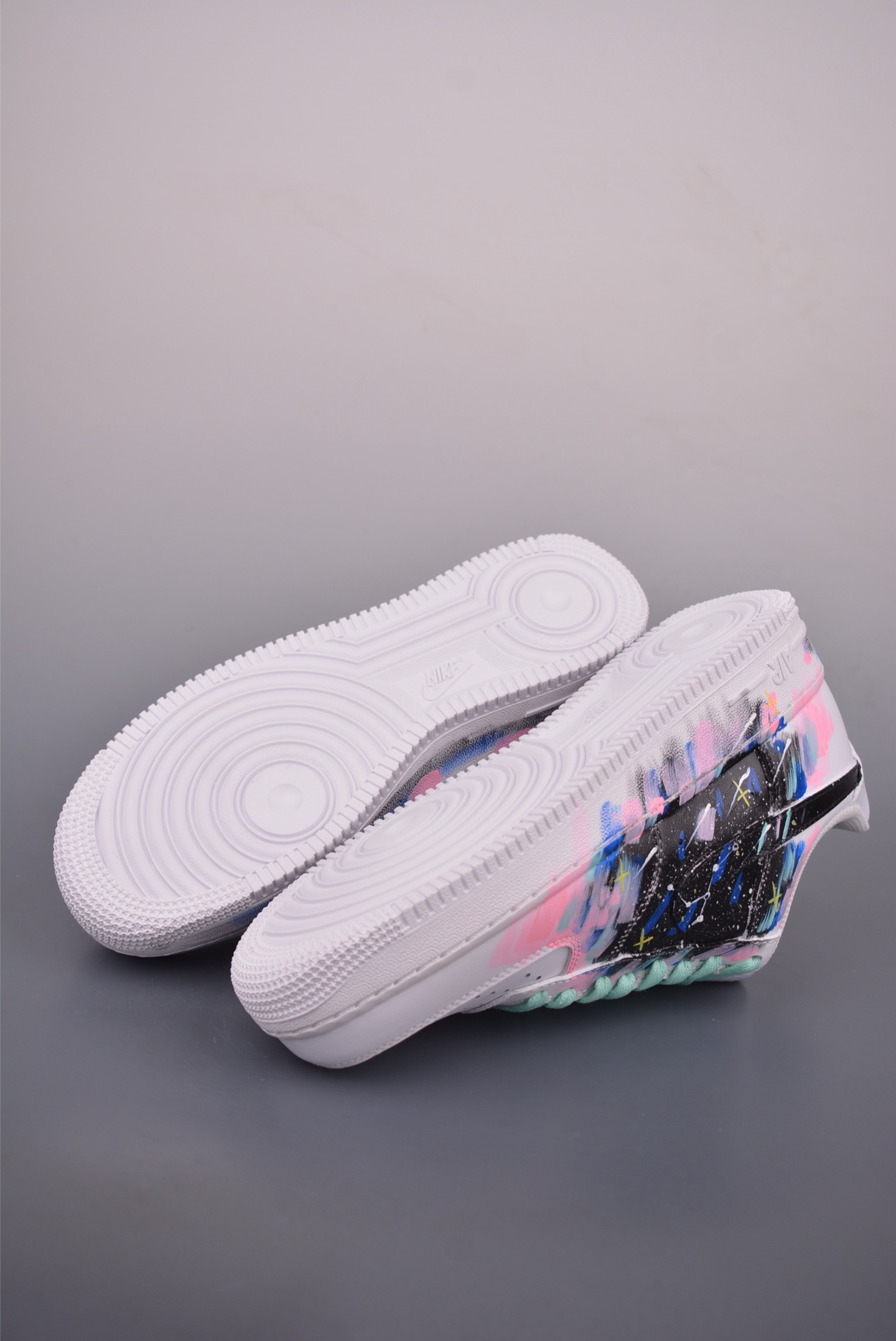 Nike Air Force 1 Low Custom Graffiti Sneakers Original Version - Limited Edition 4 i1760659252603 4617 0 2