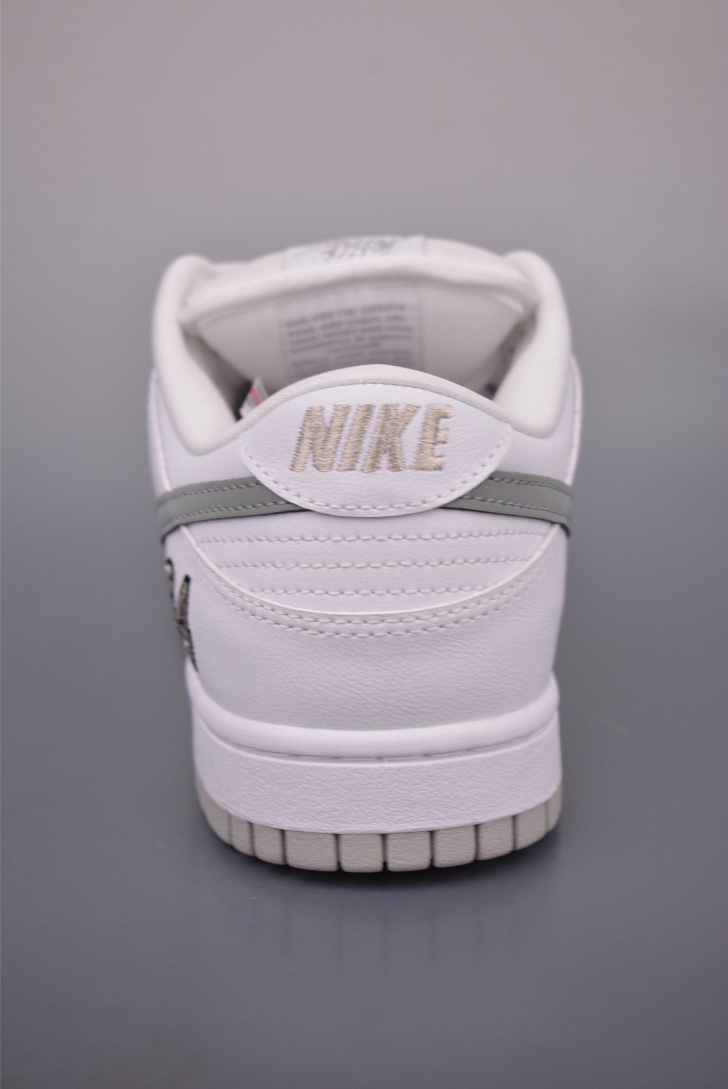 Nike SB Dunk Low White/Grey, Premium Leather, Supreme Edition, HQ8487/1002622 4 i1760659609914 9311 0 3