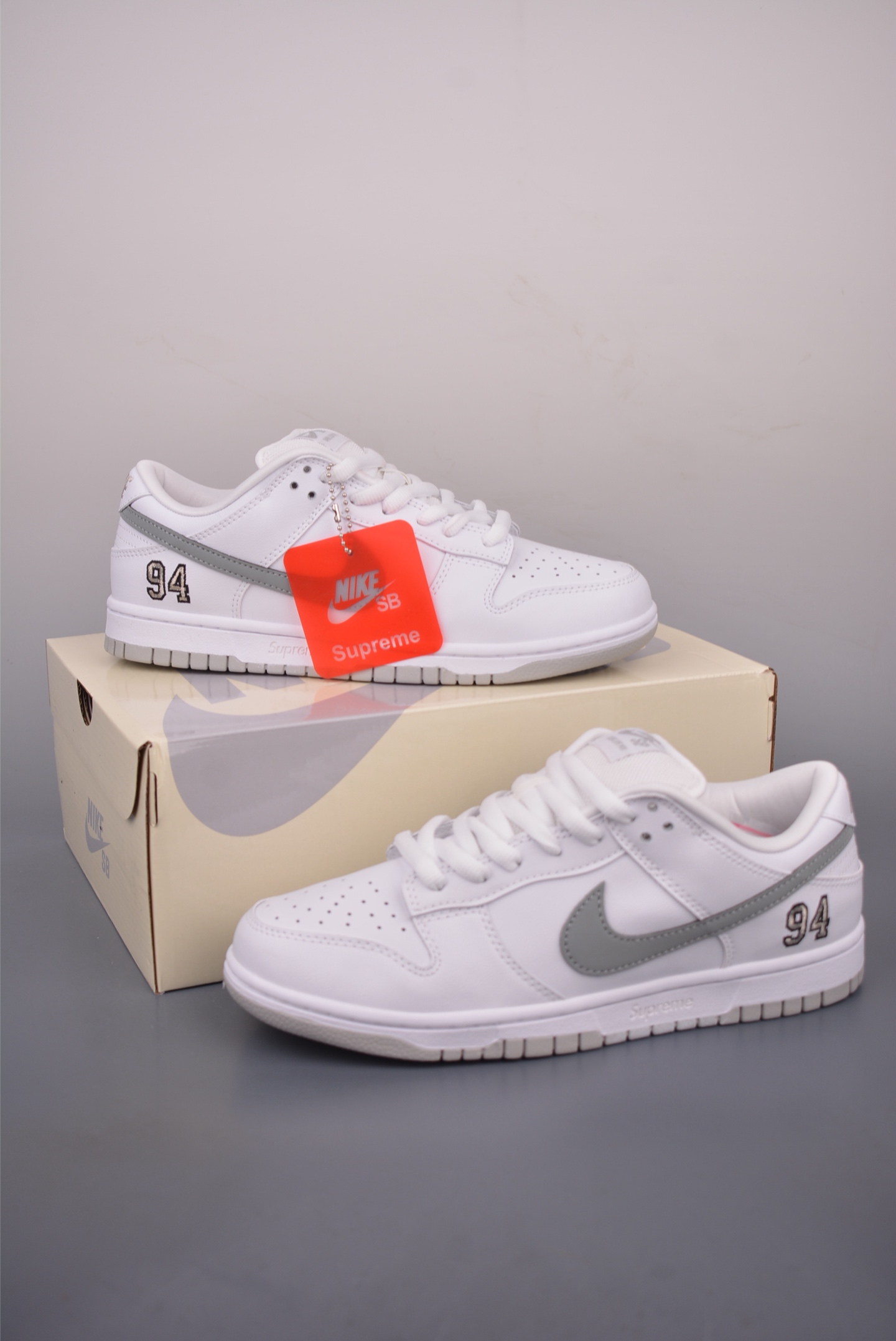 Nike SB Dunk Low White/Grey, Premium Leather, Supreme Edition, HQ8487/1002622 5 i1760659609931 4450 0 4