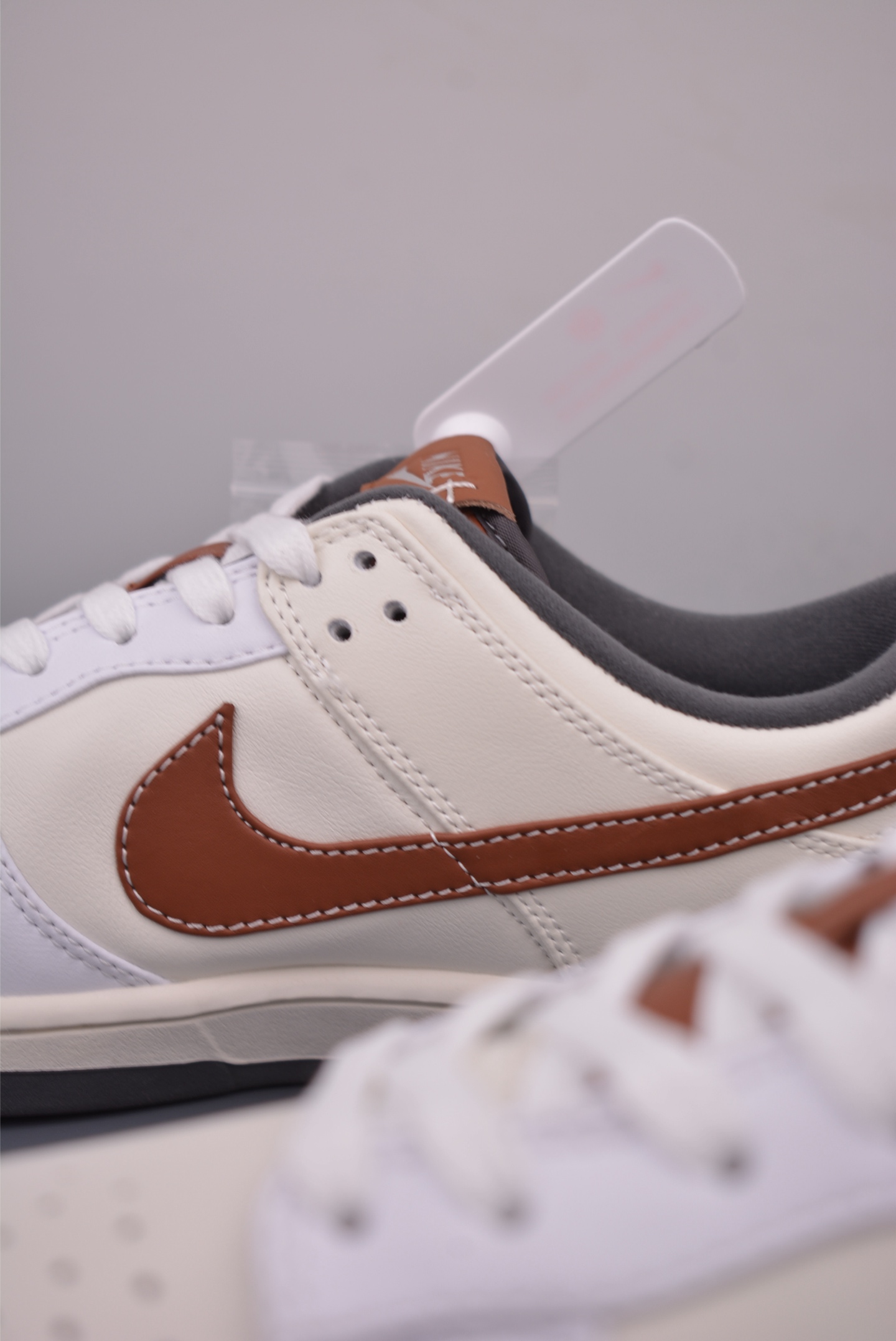 Nike SB Dunk Low White/Brown Premium Leather Sneakers IM6670-2022622 8 i1760659671768 1488 0 7