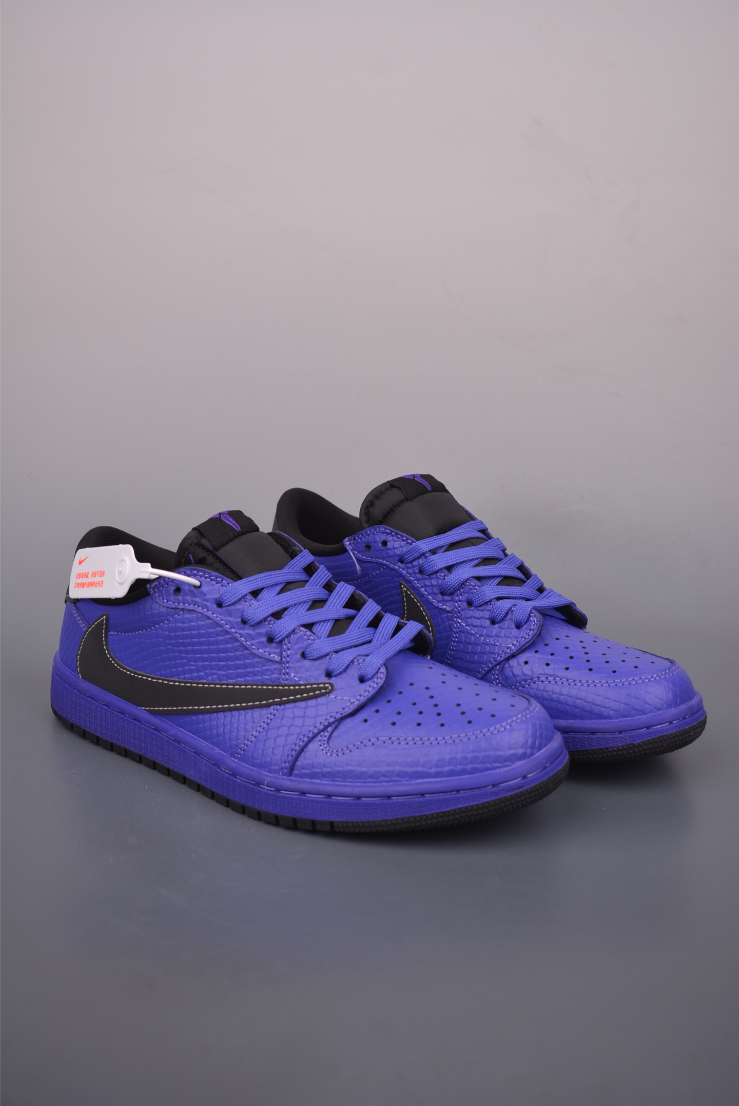 Fragment Design Travis Scott x Air Jordan 1 Low Purple Sneakers