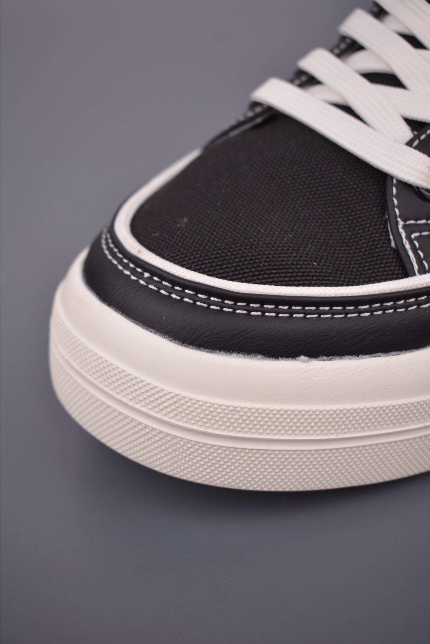 Ecco Men's 2025 Lightweight Leather Sneakers - Black/White 7 i1760694744889 1139 0 5