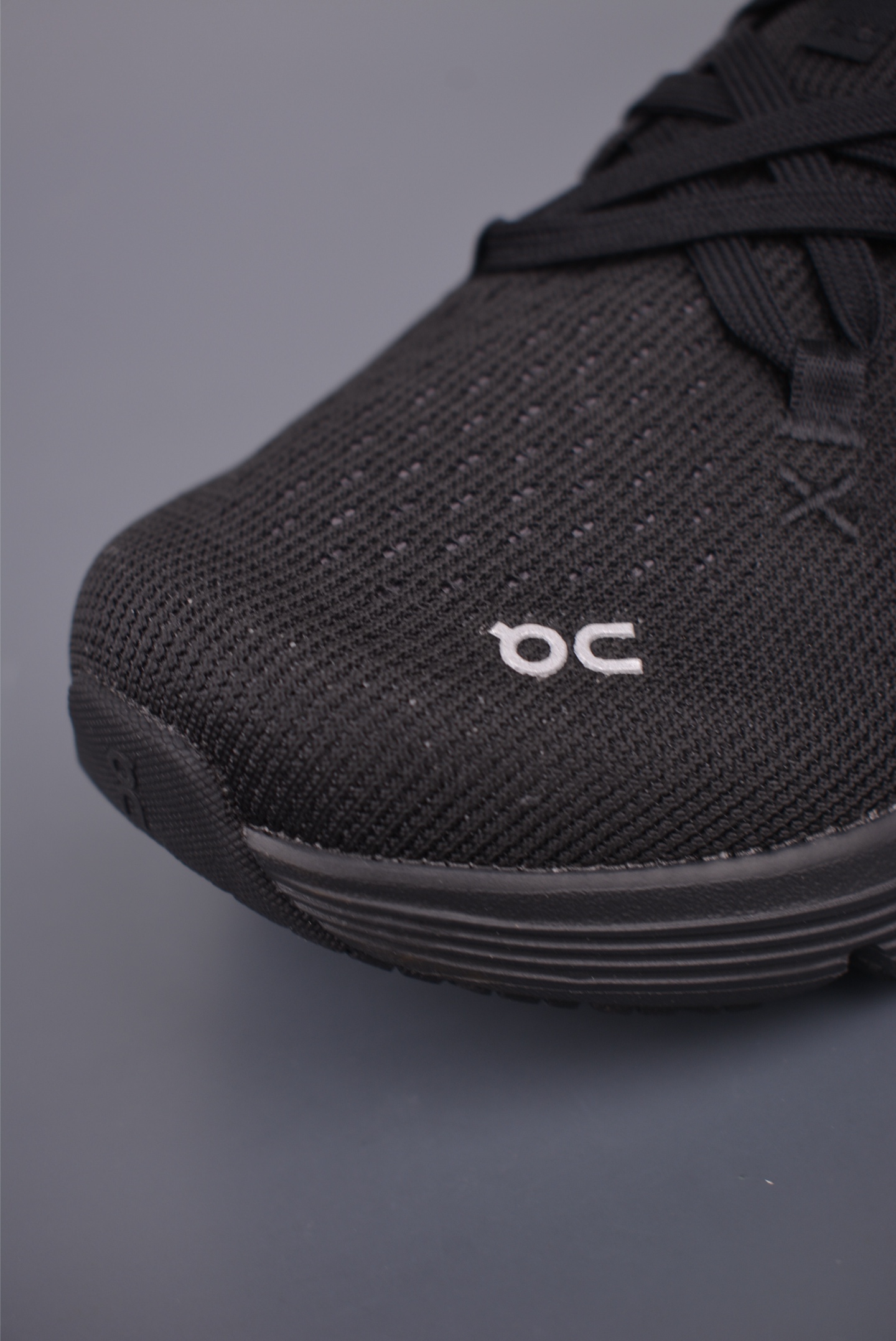 On Running Cloud X 4 Black Edition Lightweight Running Shoes 7 i1760741515217 7944 0 5