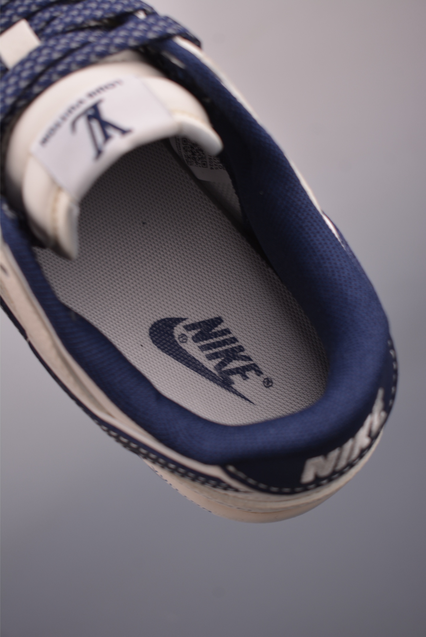 Nike SB Dunk Low Louis Vuitton Cream/Navy Sneakers Size 36-45 9 i1760744863793 6881 0 8