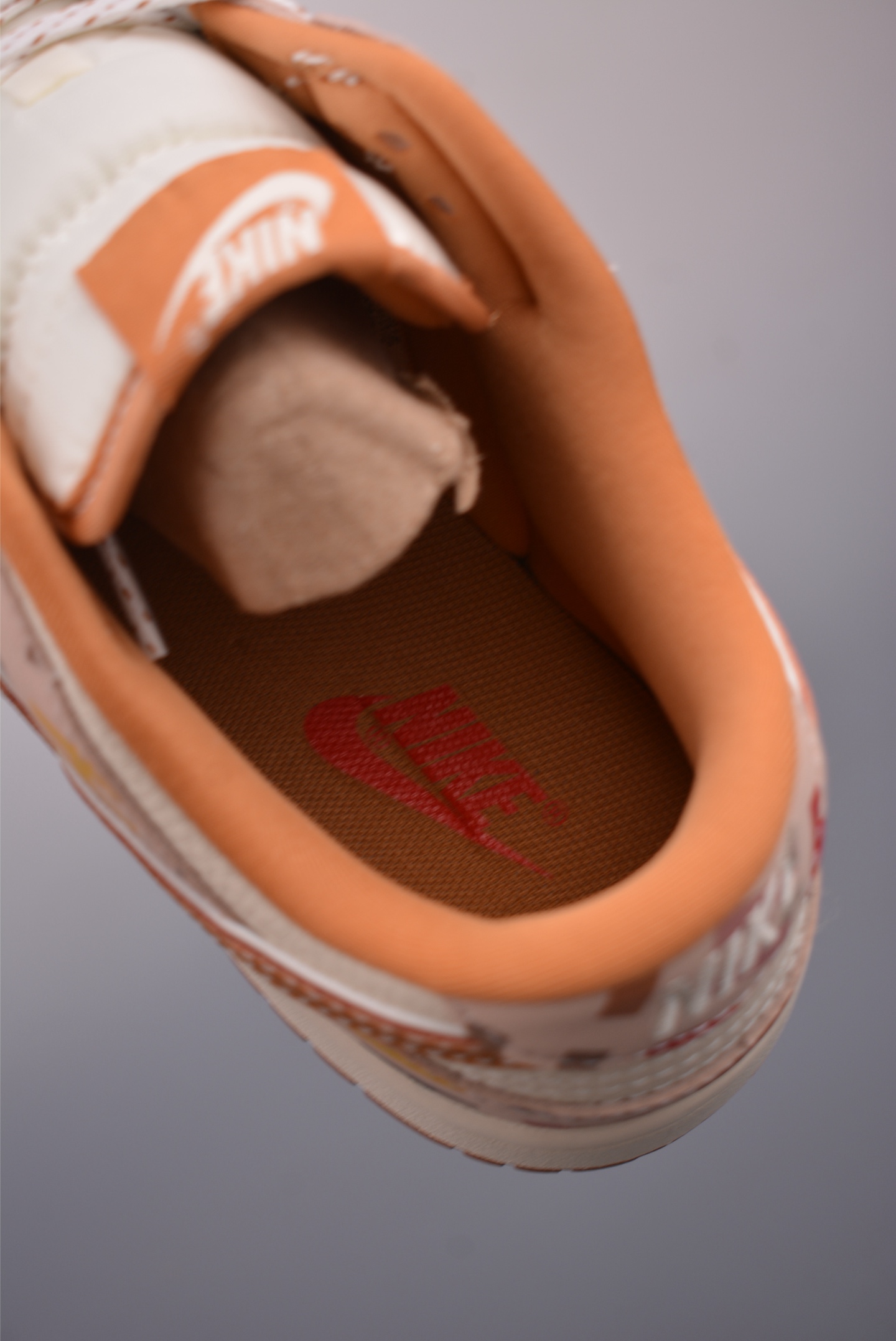 Nike SB Dunk Low 'Gucci' Collaboration Premium Quality Sneakers - SR8888 0122722 9 i1760746267640 6721 0 8