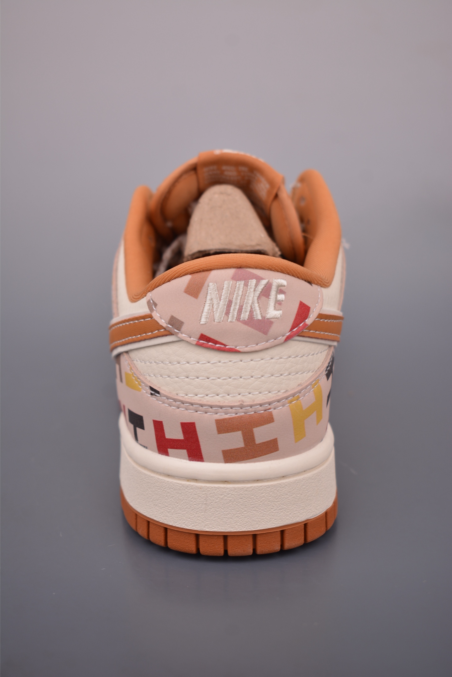 Nike SB Dunk Low 'Gucci' Collaboration Premium Quality Sneakers - SR8888 0122722 4 i1760746270192 8215 0 3
