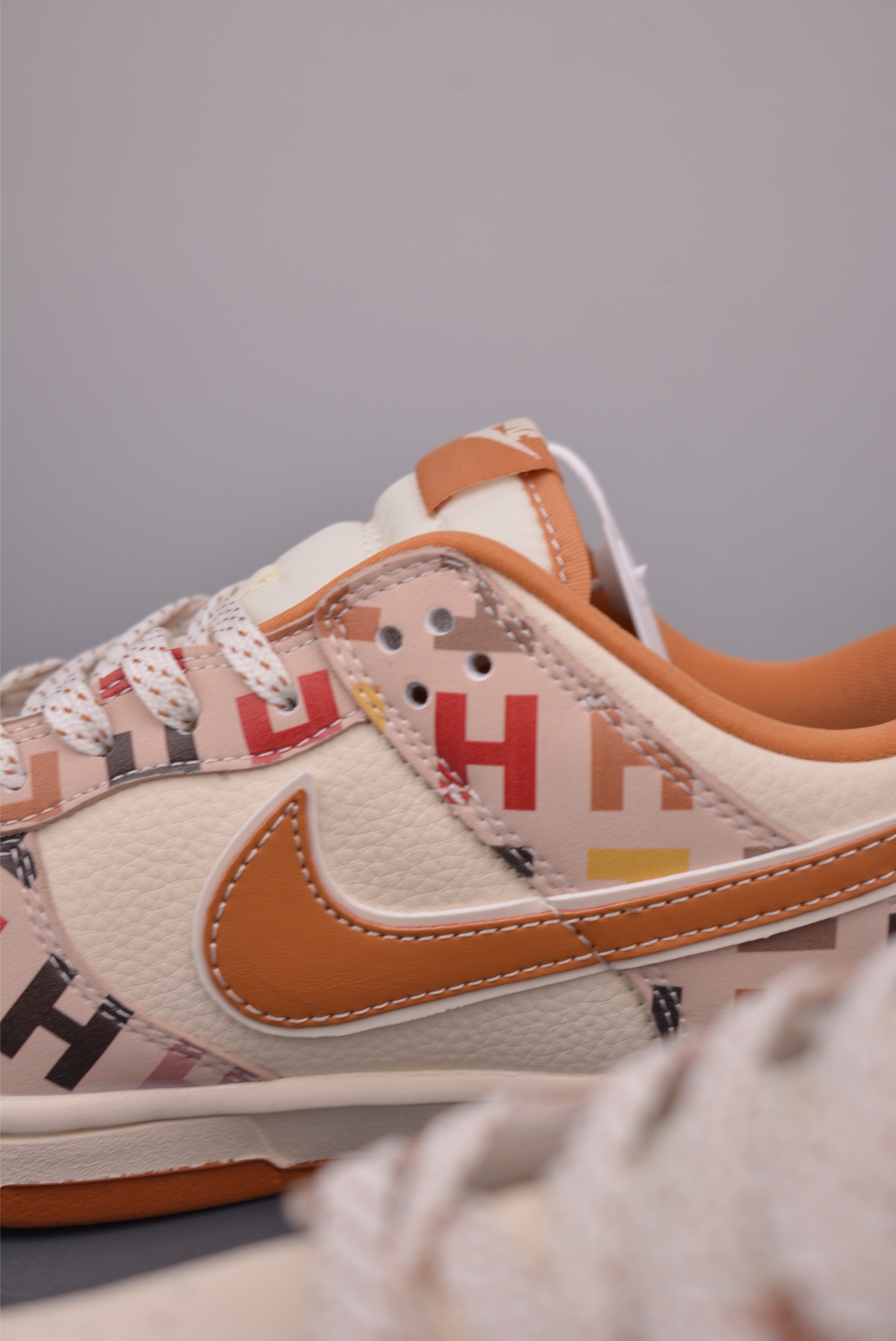 Nike SB Dunk Low 'Gucci' Collaboration Premium Quality Sneakers - SR8888 0122722 8 i1760746270228 2713 0 7