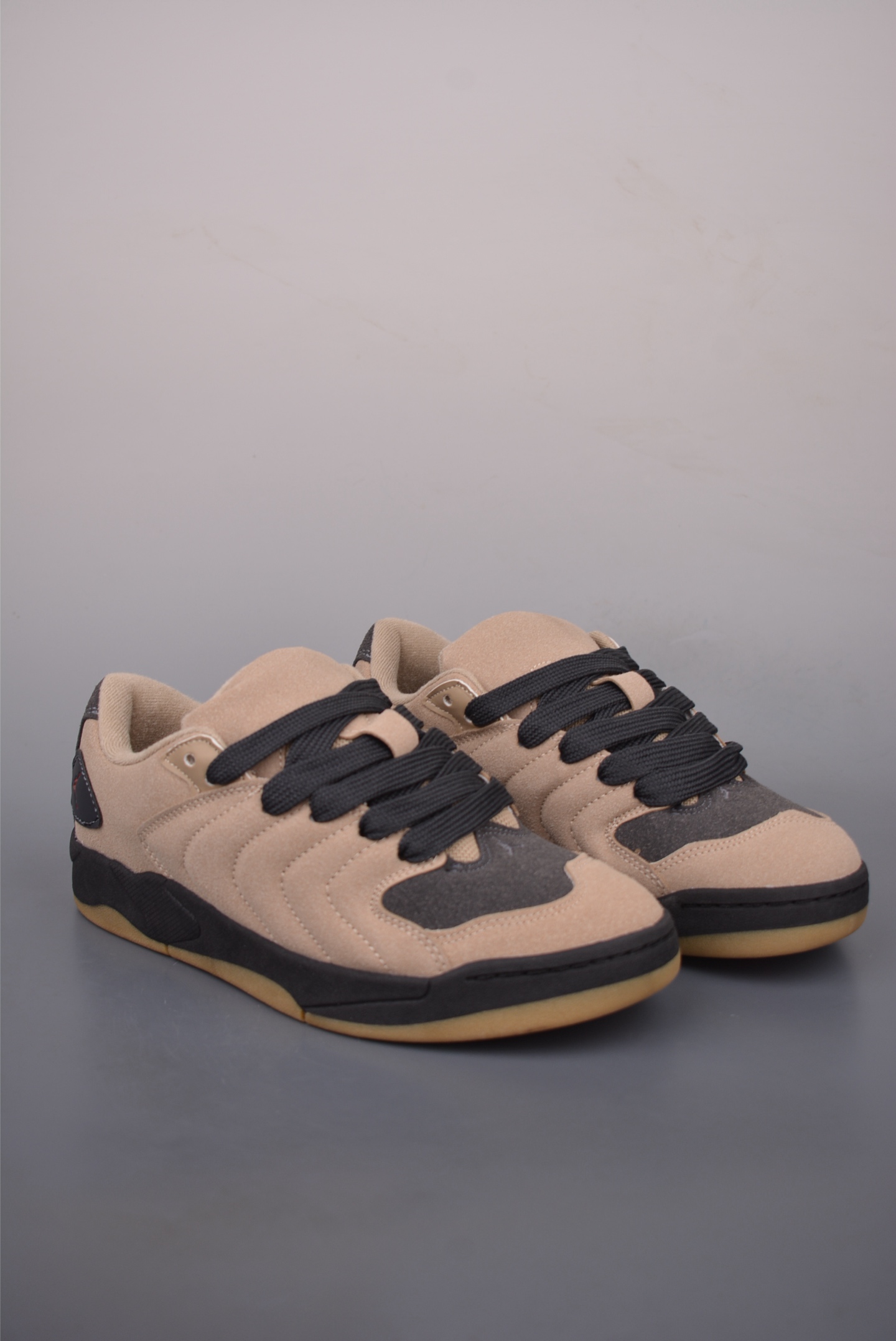 Nike Rise Low-Top Sneakers: Stylish Comfort, Durable & Anti-Slip Skate Shoes