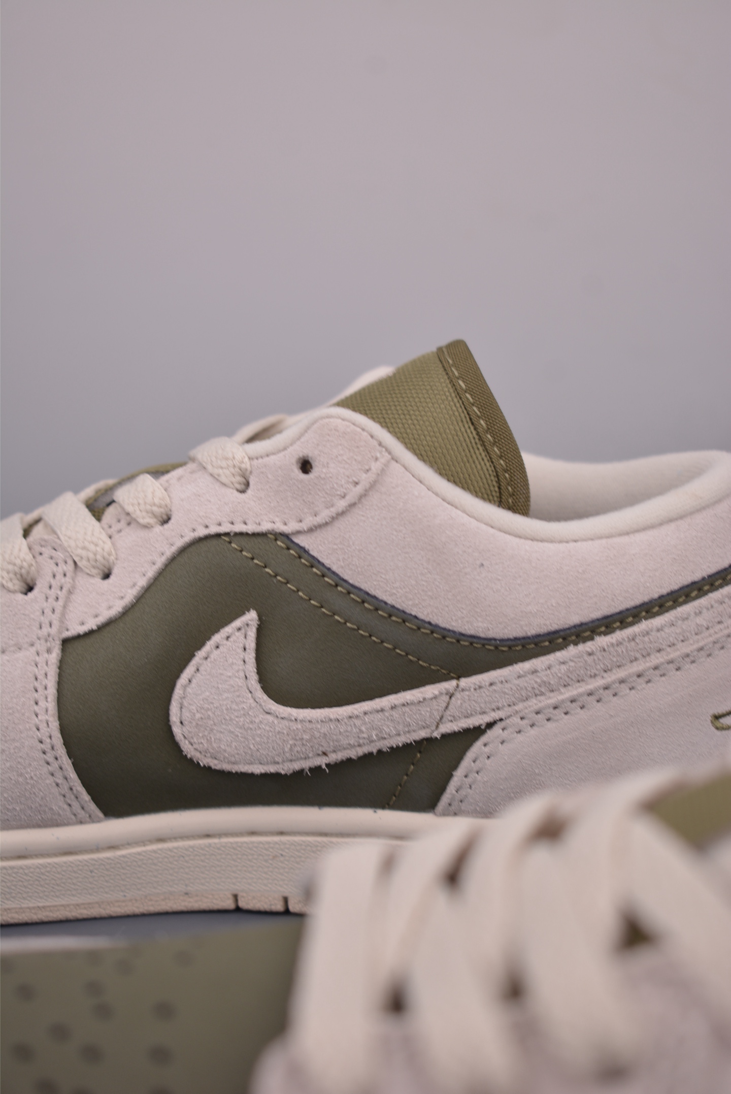 原装裸鞋级 市面最高工艺产物 Air Jordan 1 Low白绿 HV4089-201-High Quatity Cheap Brand wholesale wholesaler seller Clothes Bags handbags Sneakers Top Fashion Clothing Shoes from China Factory Chinese suppliers best Quality Beautiful Price 原装裸鞋级 市面最高工艺产物 Air Jordan 1 Low白绿 HV4089-201