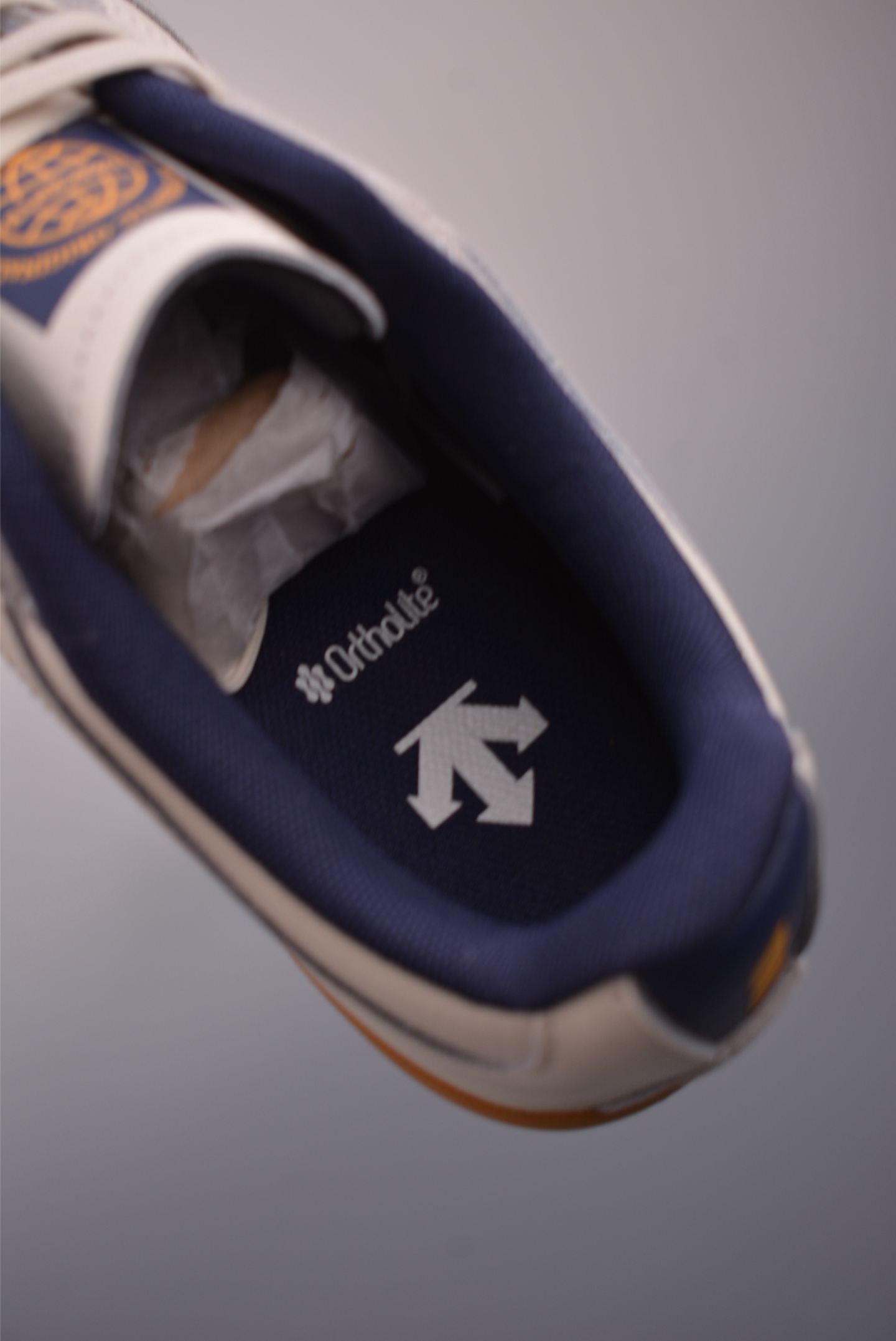 Descente EDGE COURT RETRO Fashion Sneakers, Leather Upper, Retro Style 9 i1760855597660 8201 0 8