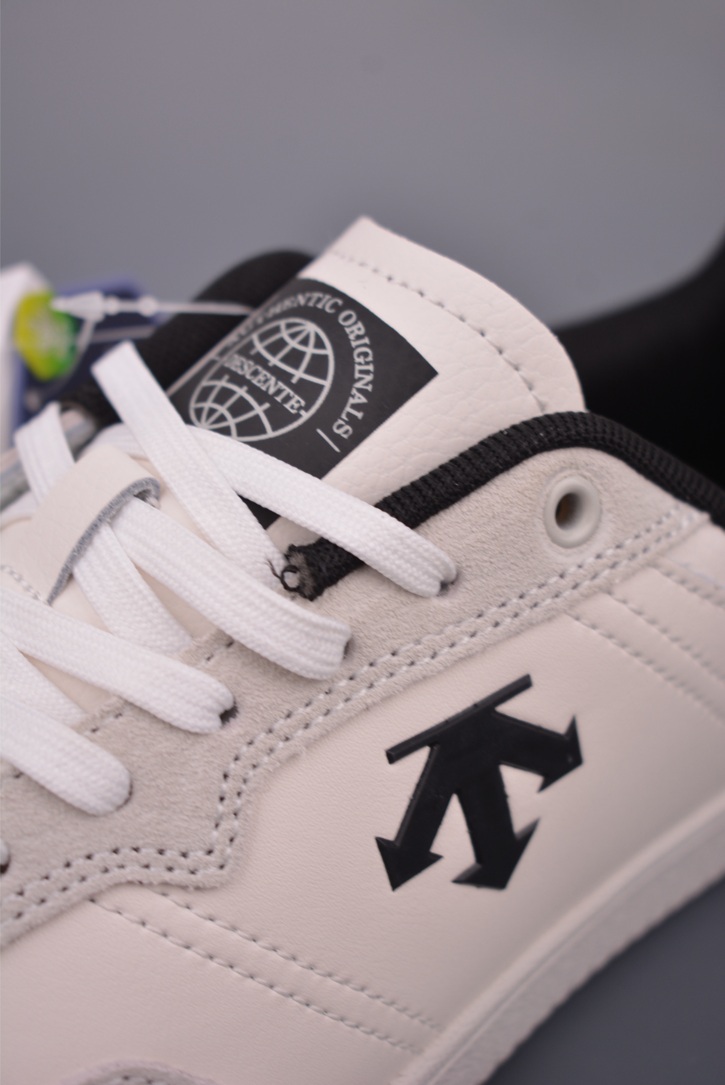 Descente Retro Leather Sneakers-Comfortable, Stylish & Versatile for Everyday Wear 8 i1760855647001 7636 0 6