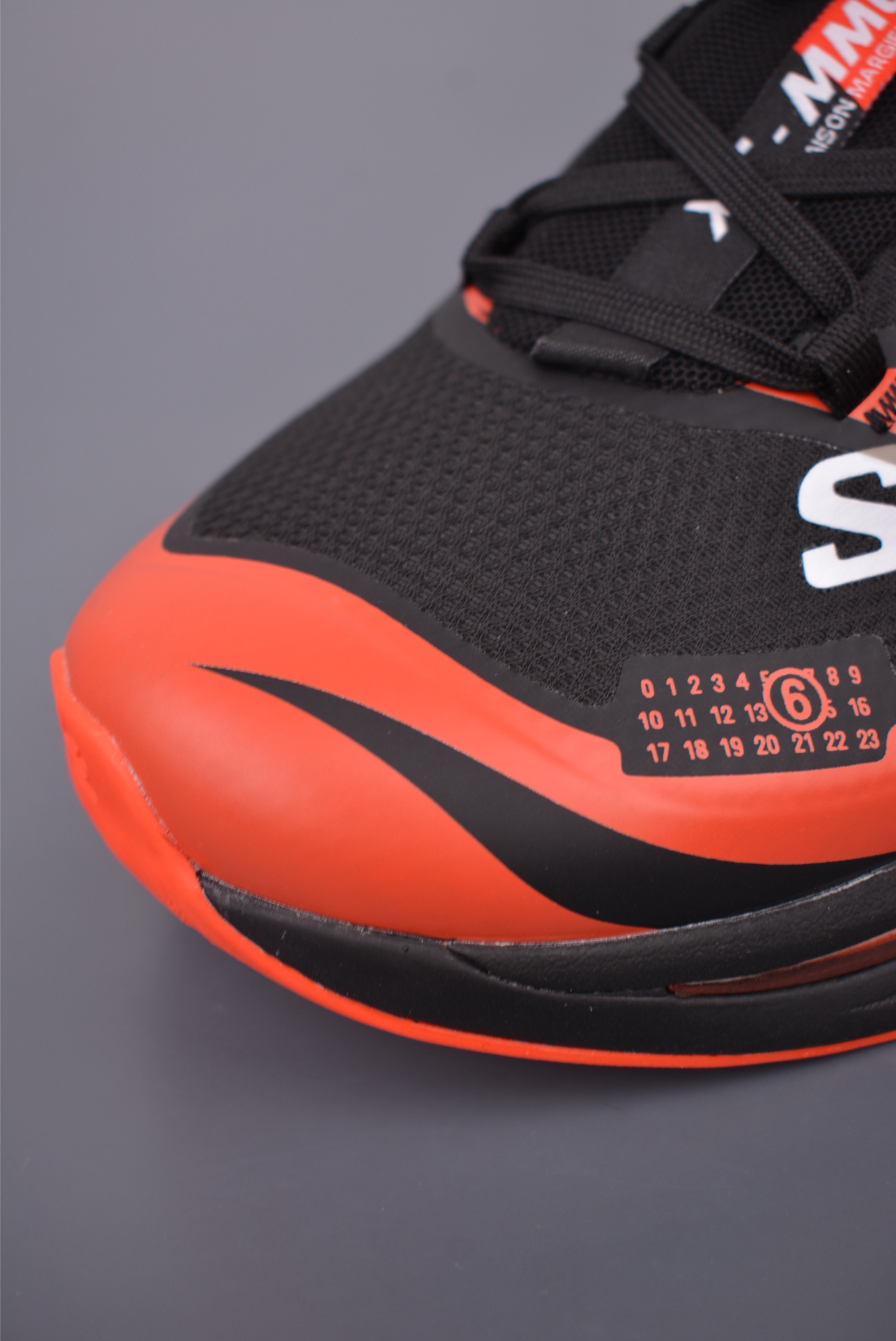 MM6 Maison Margiela x Salomon Spectur 2 Trail Running Shoes - Black/Orange 6 i1760862338662 8508 0 5