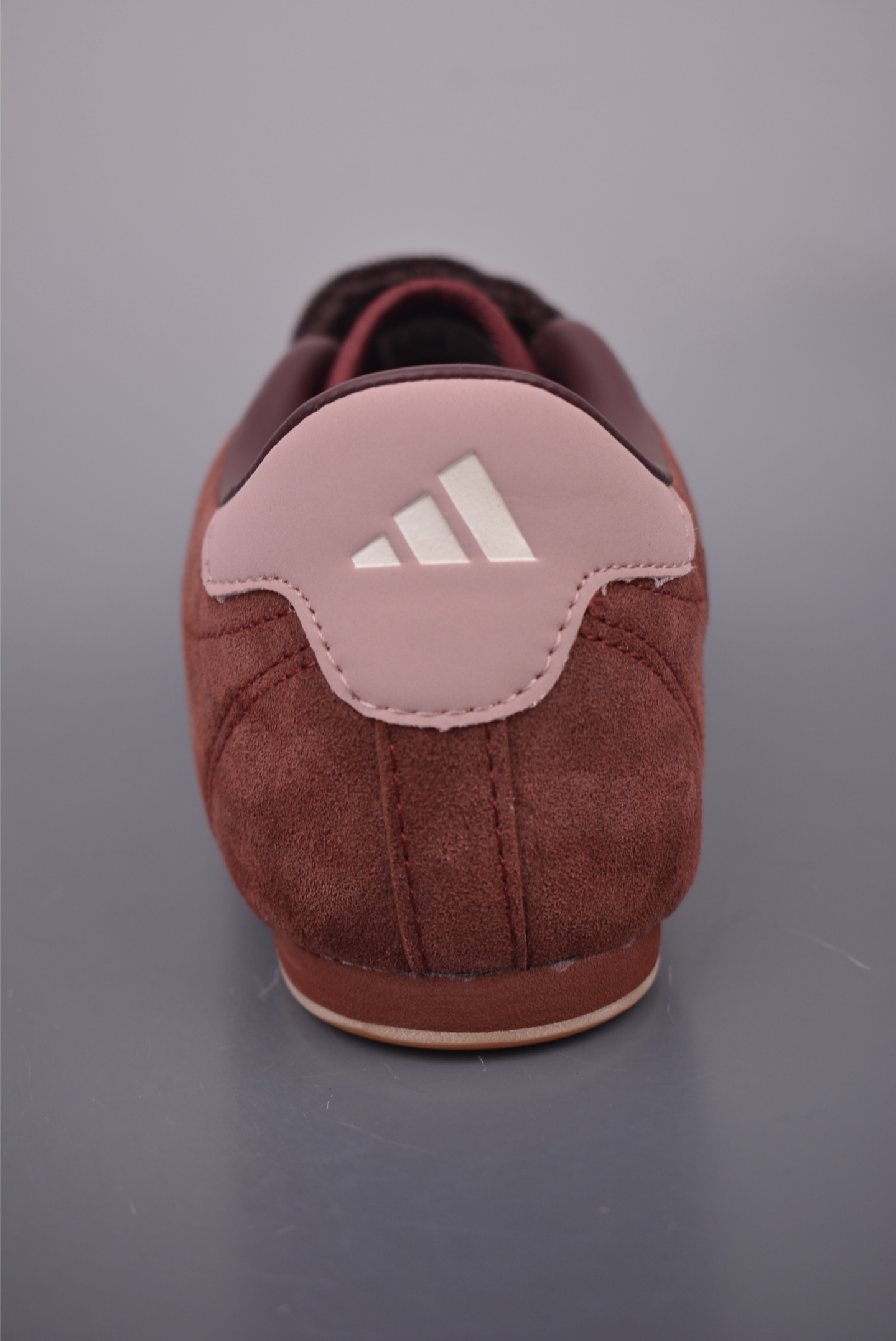 Adidas Originals Taekwondo Low Slip-On Sneakers - Classic Retro Design 5 i1760862471423 9417 0 3