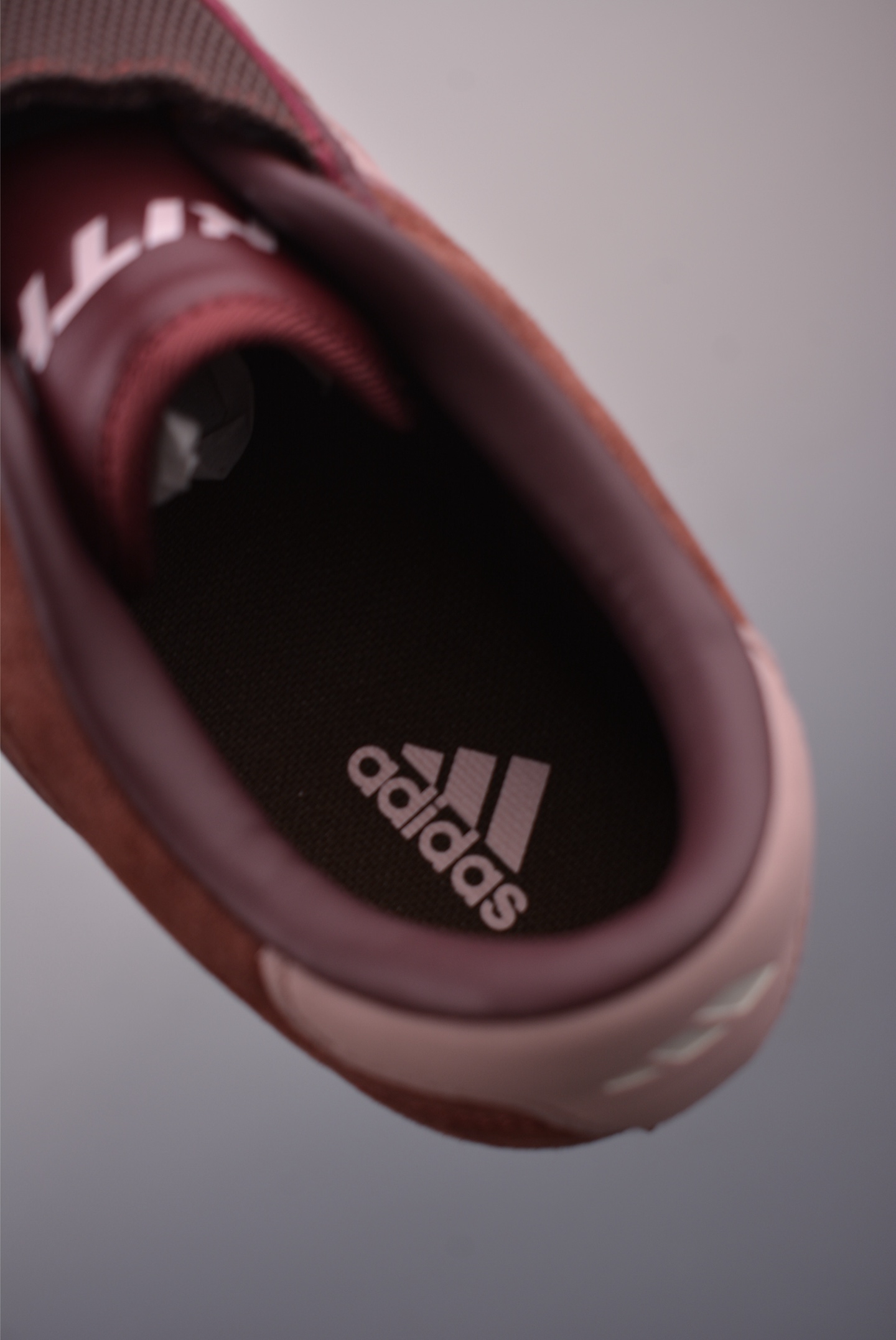 Adidas Originals Taekwondo Low Slip-On Sneakers - Classic Retro Design 10 i1760862473726 2368 0 8