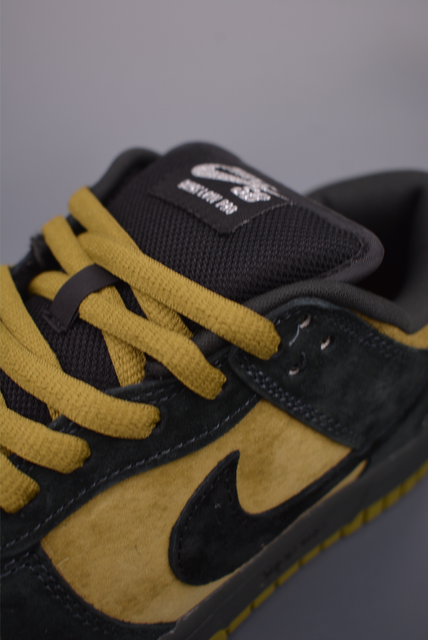 Nike SB Dunk Low '94 Supreme' Black/Gold Sneakers Size 40-47.5 HQ8487 7 i1760863959892 3593 0 6