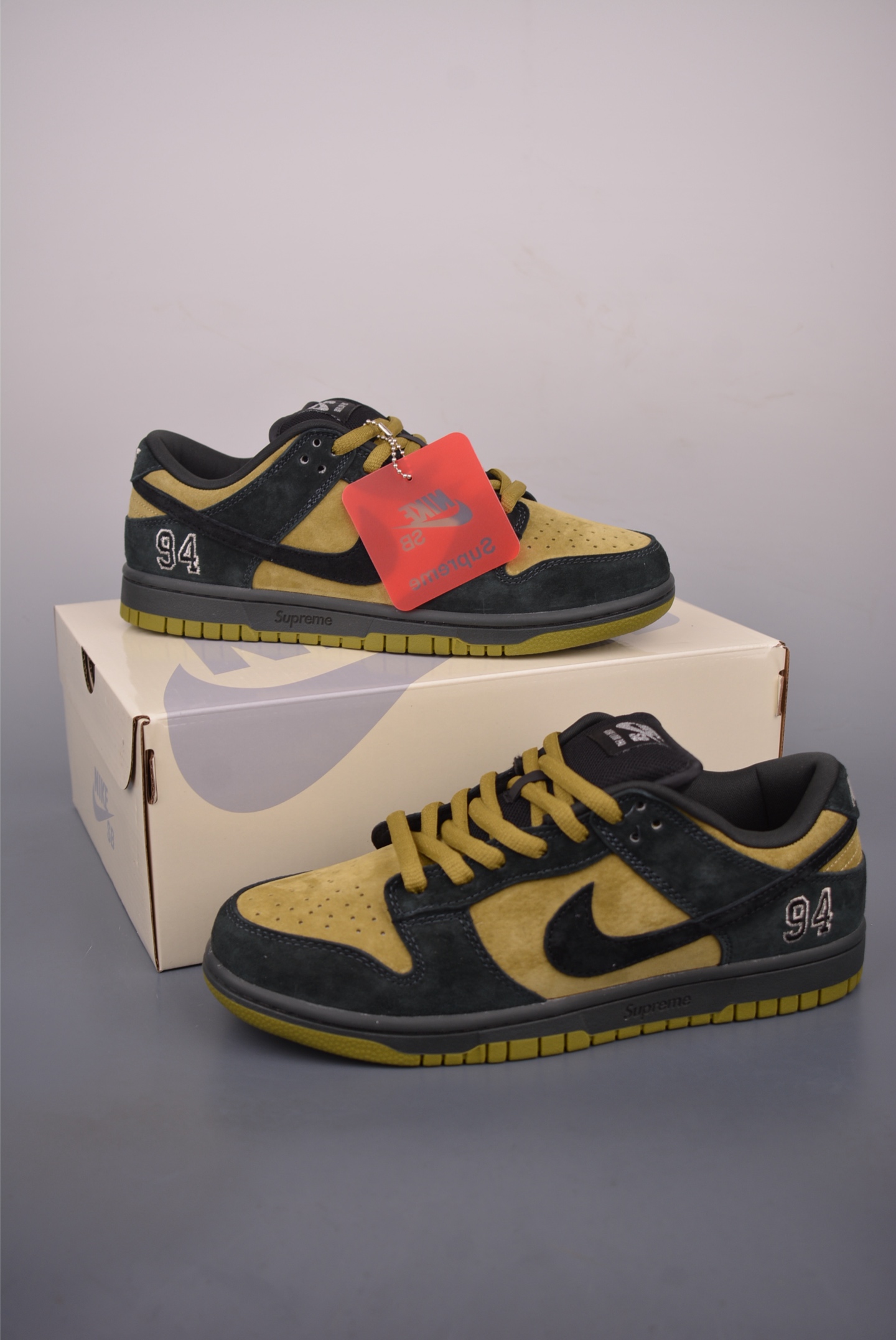 Nike SB Dunk Low '94 Supreme' Black/Gold Sneakers Size 40-47.5 HQ8487 5 i1760863959907 1339 0 4