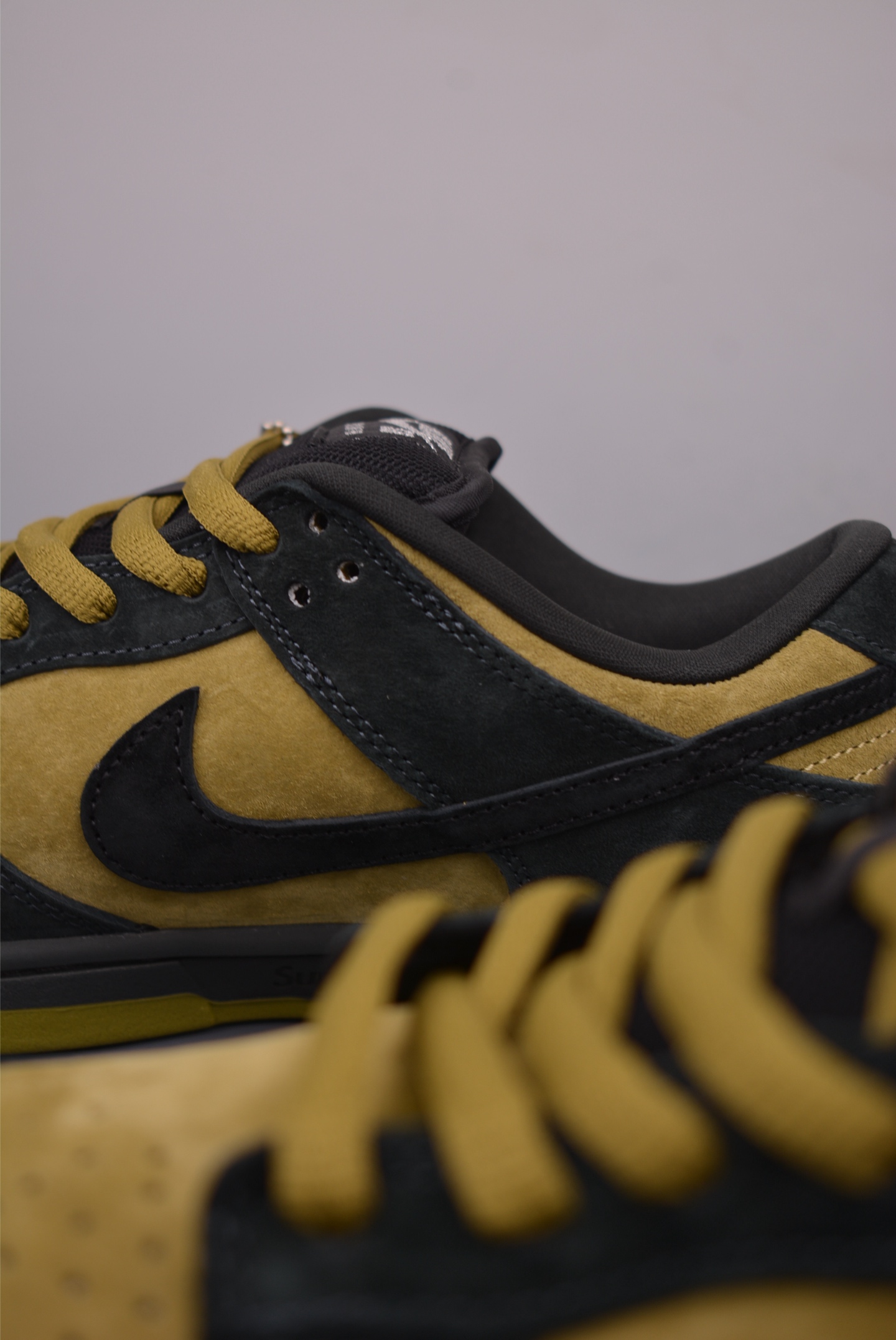 Nike SB Dunk Low '94 Supreme' Black/Gold Sneakers Size 40-47.5 HQ8487 8 i1760863959943 8216 0 7
