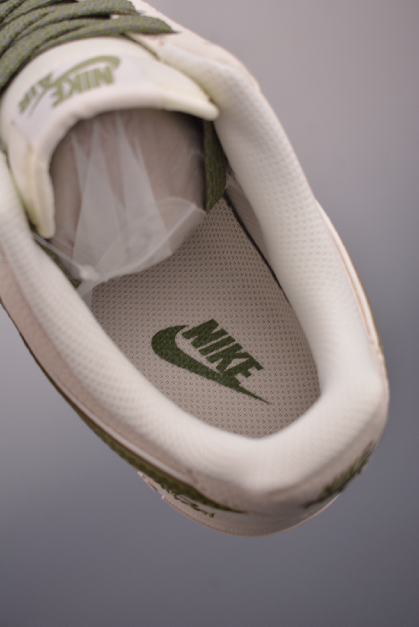Nike Air Force 1 Low Stussy Collaboration - Limited Edition Sneakers 9 i1760915892171 6975 0 8