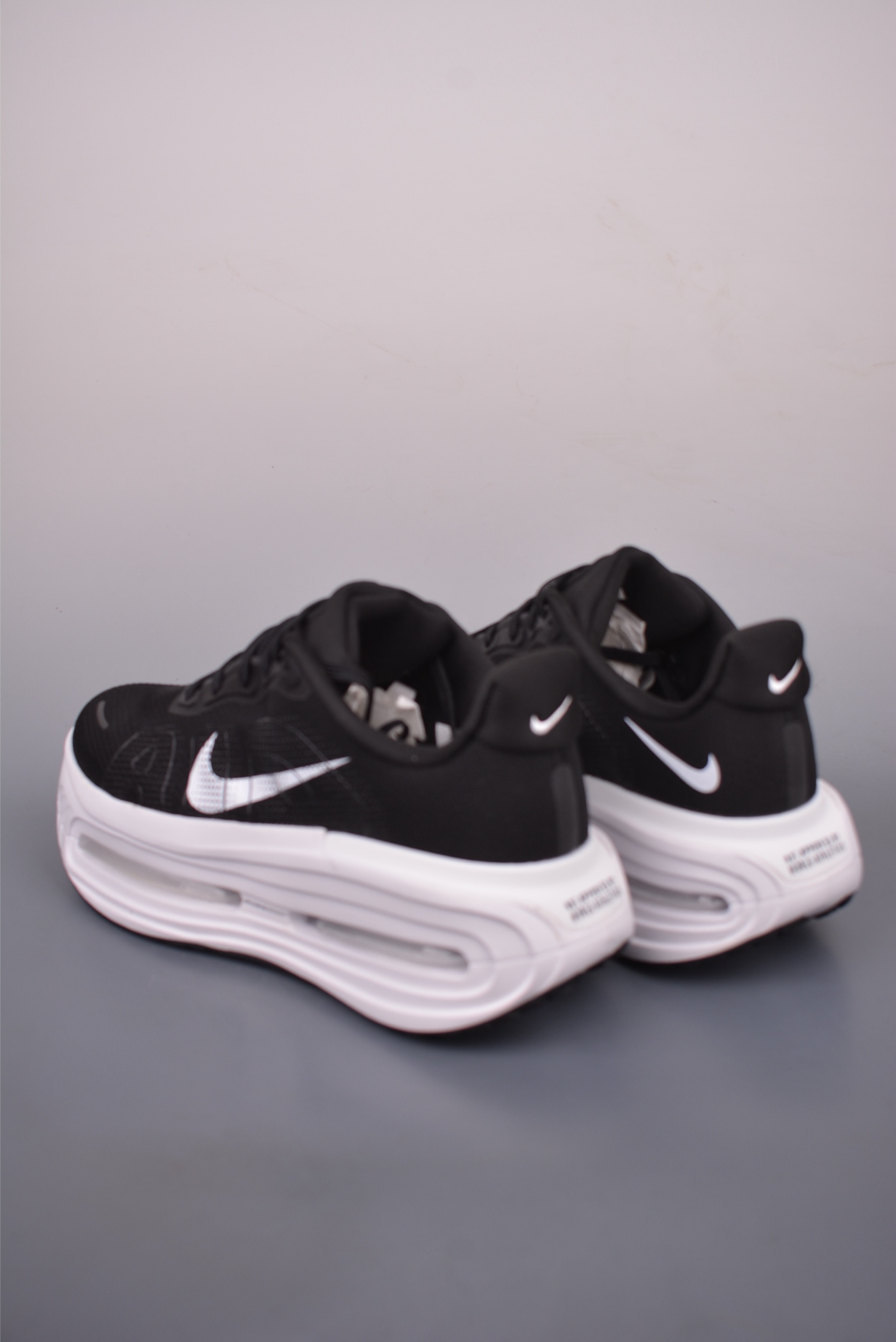 Nike Vomero Premium Air Cushion Running Shoes - Comfortable & Durable 3 i1760918594959 2862 0 1