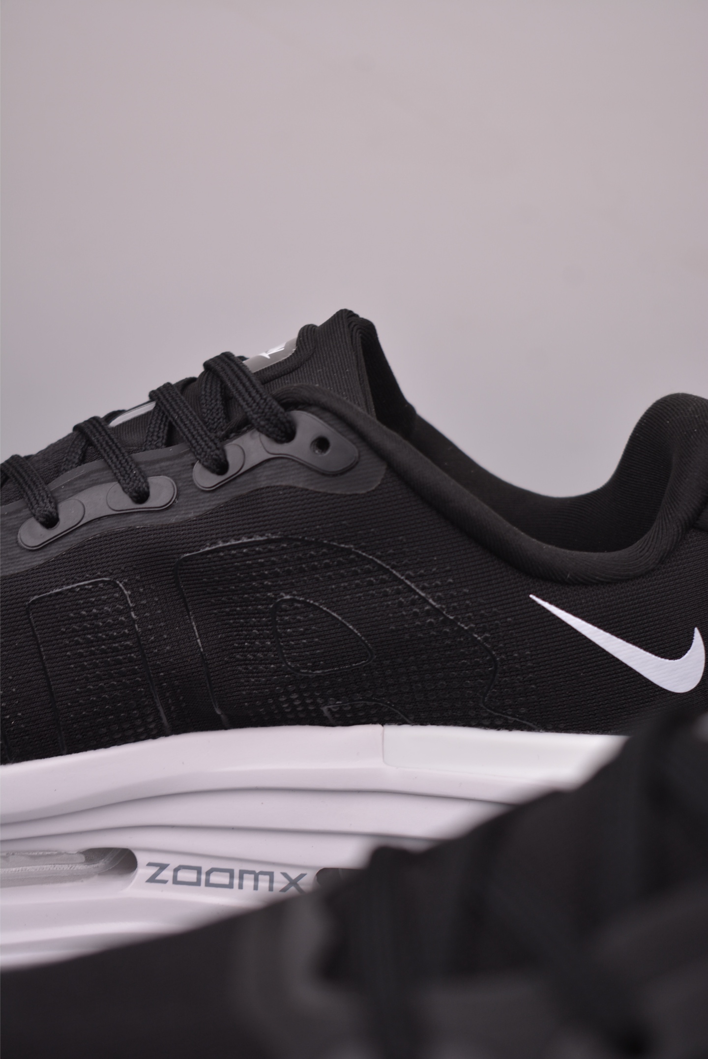 Nike Vomero Premium Air Cushion Running Shoes - Comfortable & Durable 9 i1760918597448 8172 0 7