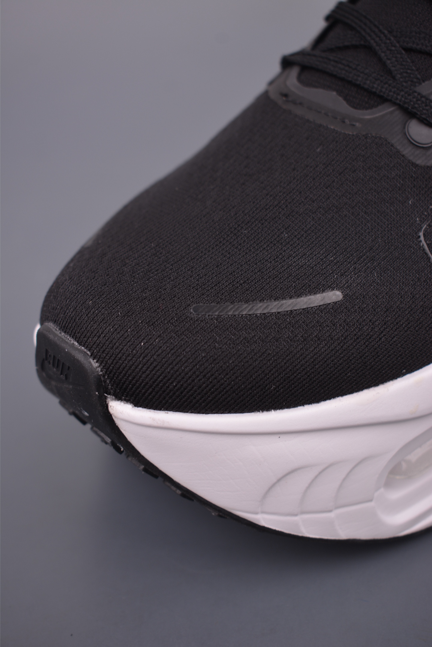 Nike Vomero Premium Air Cushion Running Shoes - Comfortable & Durable 7 i1760918597451 4501 0 5