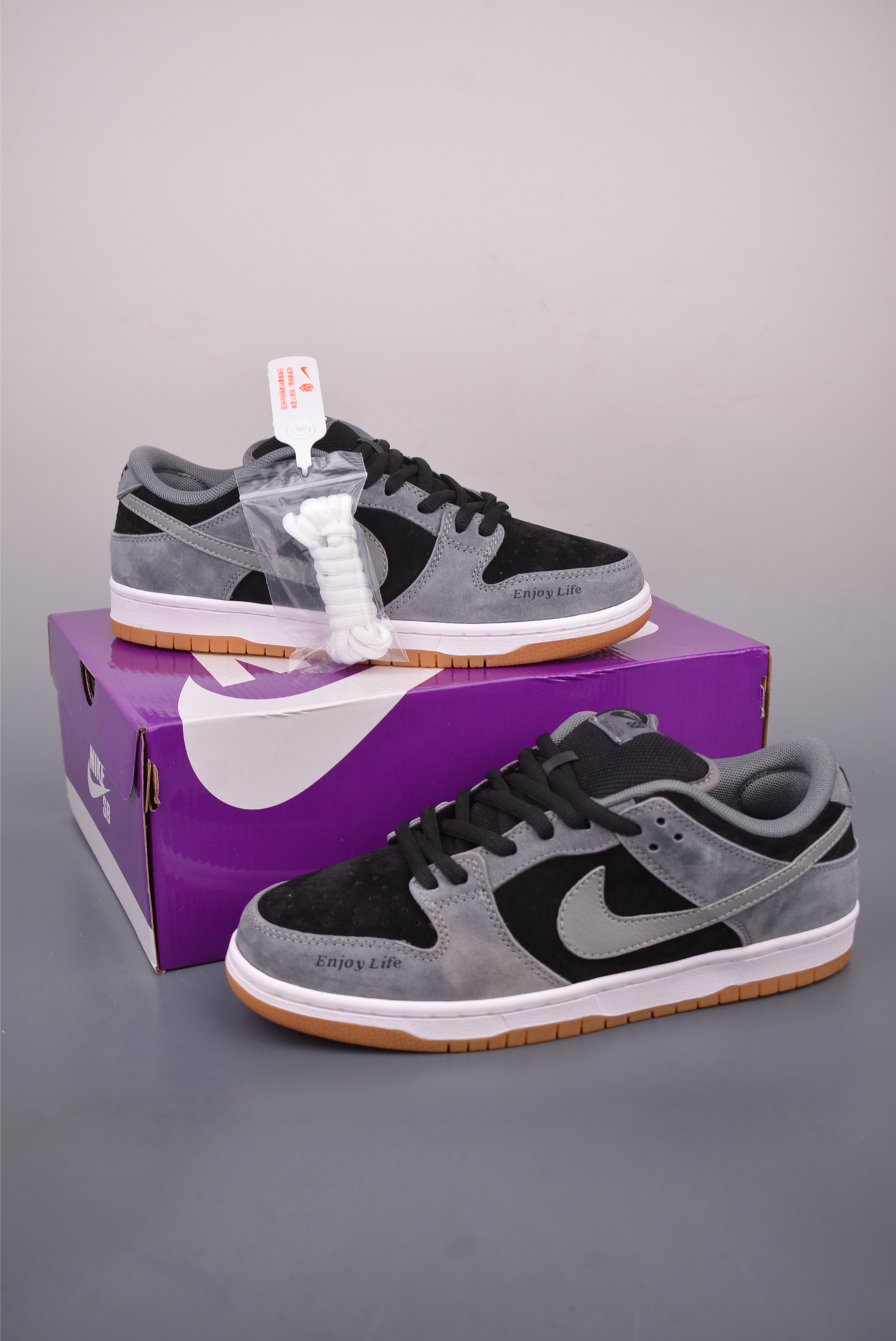Nike SB Dunk Low Grey Black Skateboarding Shoes HF3063-001 5 i1760946976941 2236 0 4