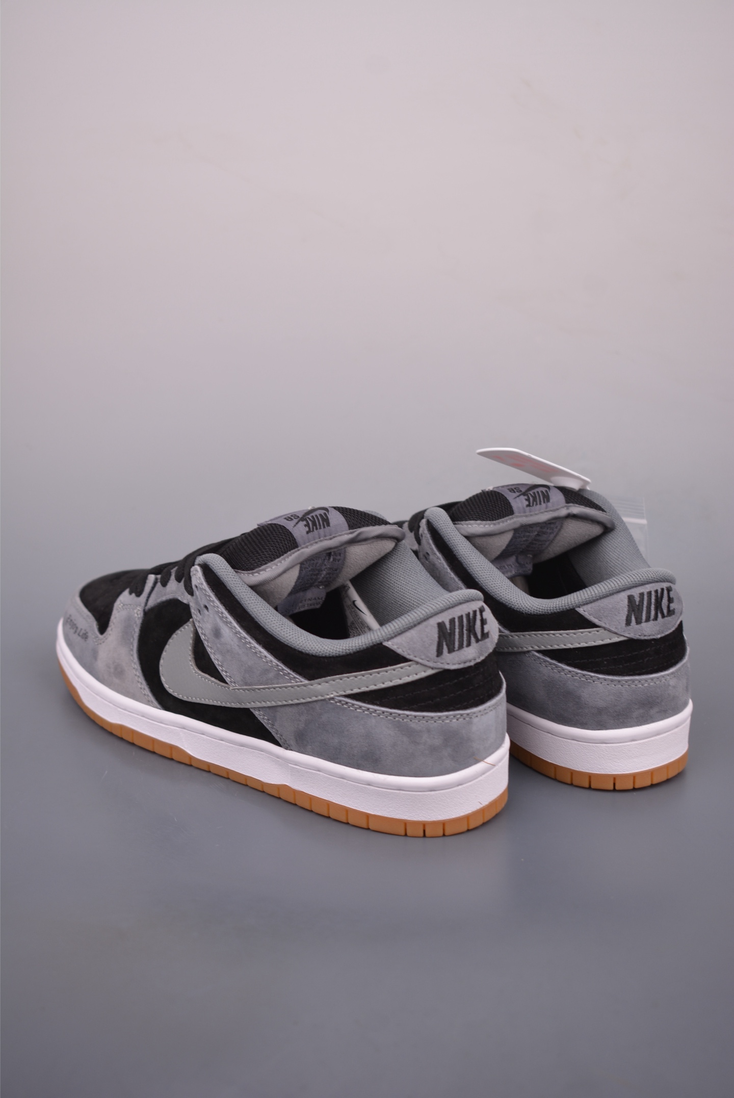 Nike SB Dunk Low Grey Black Skateboarding Shoes HF3063-001 2 i1760946976941 7750 0 1