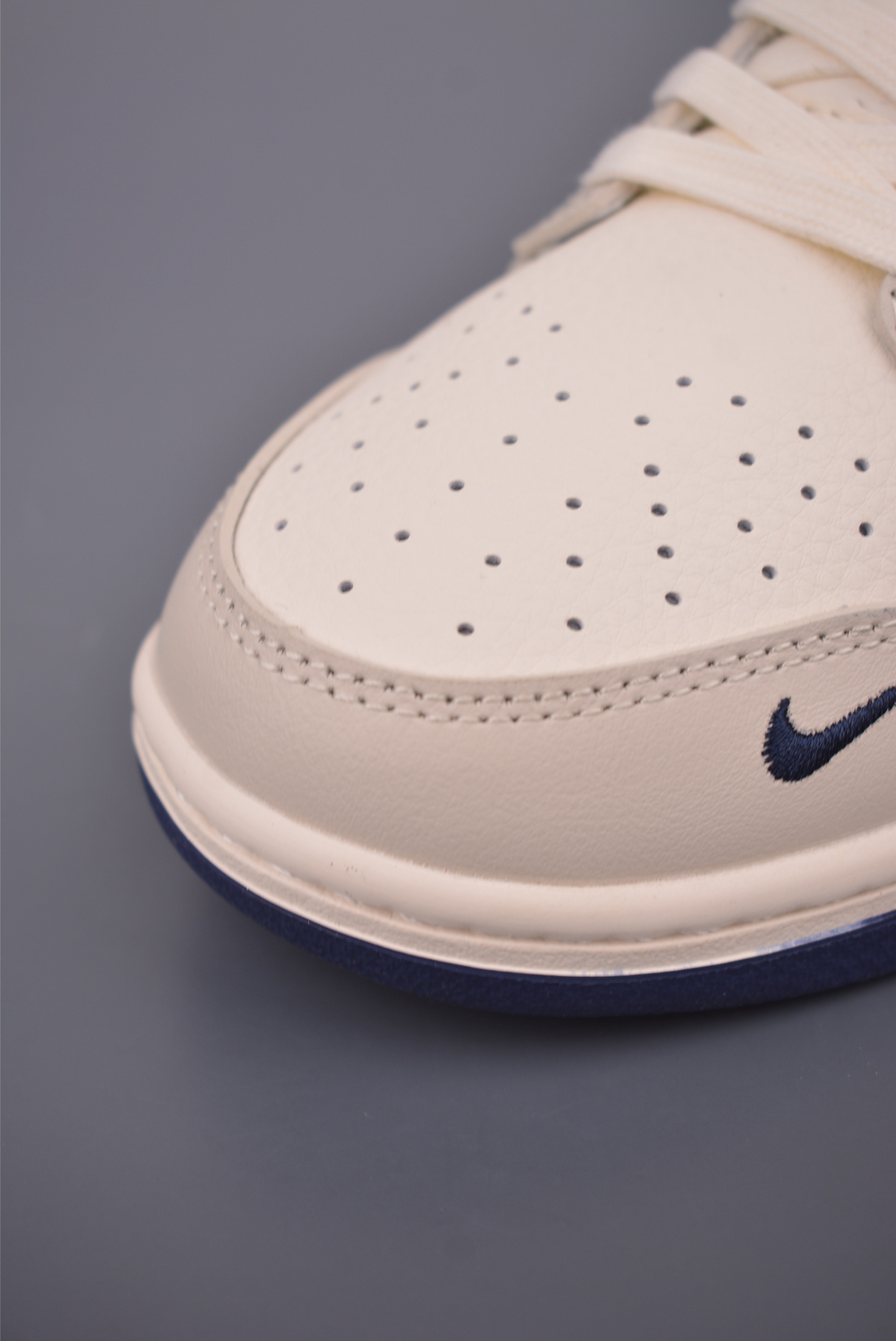 Nike SB Dunk Low Gucci: Premium Quality, Original Materials, and Unique Design 7 i1760947062148 7214 0 5