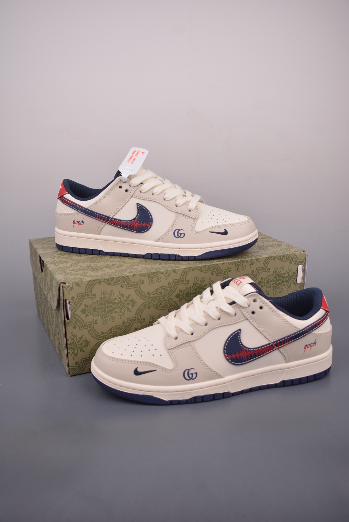 Nike SB Dunk Low Gucci: Premium Quality, Original Materials, and Unique Design 6 i1760947062169 3828 0 4