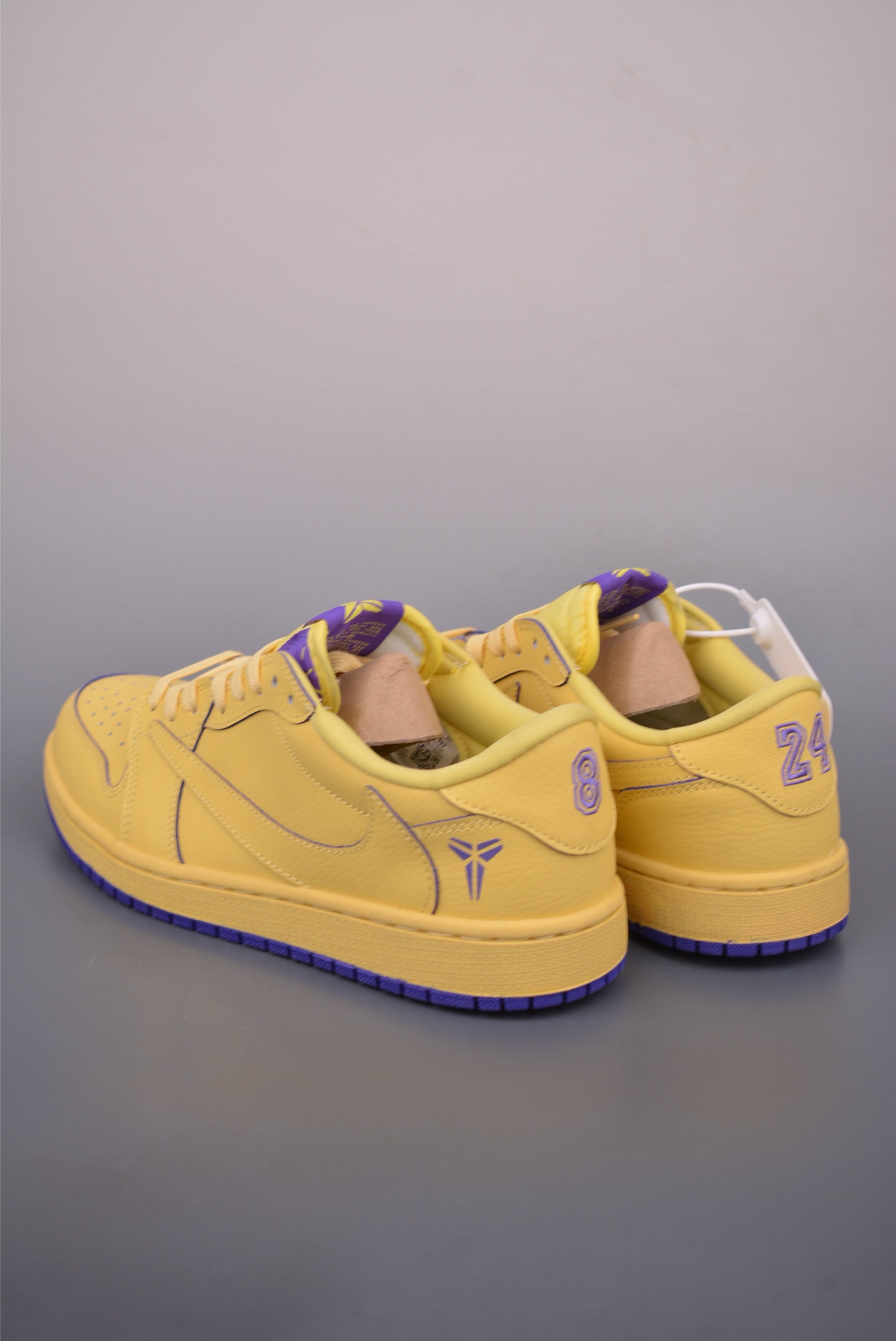 Fragment x Travis Scott x Kobe Air Jordan 1 Low Collab Sneakers 2 i1760947361591 363 0 1