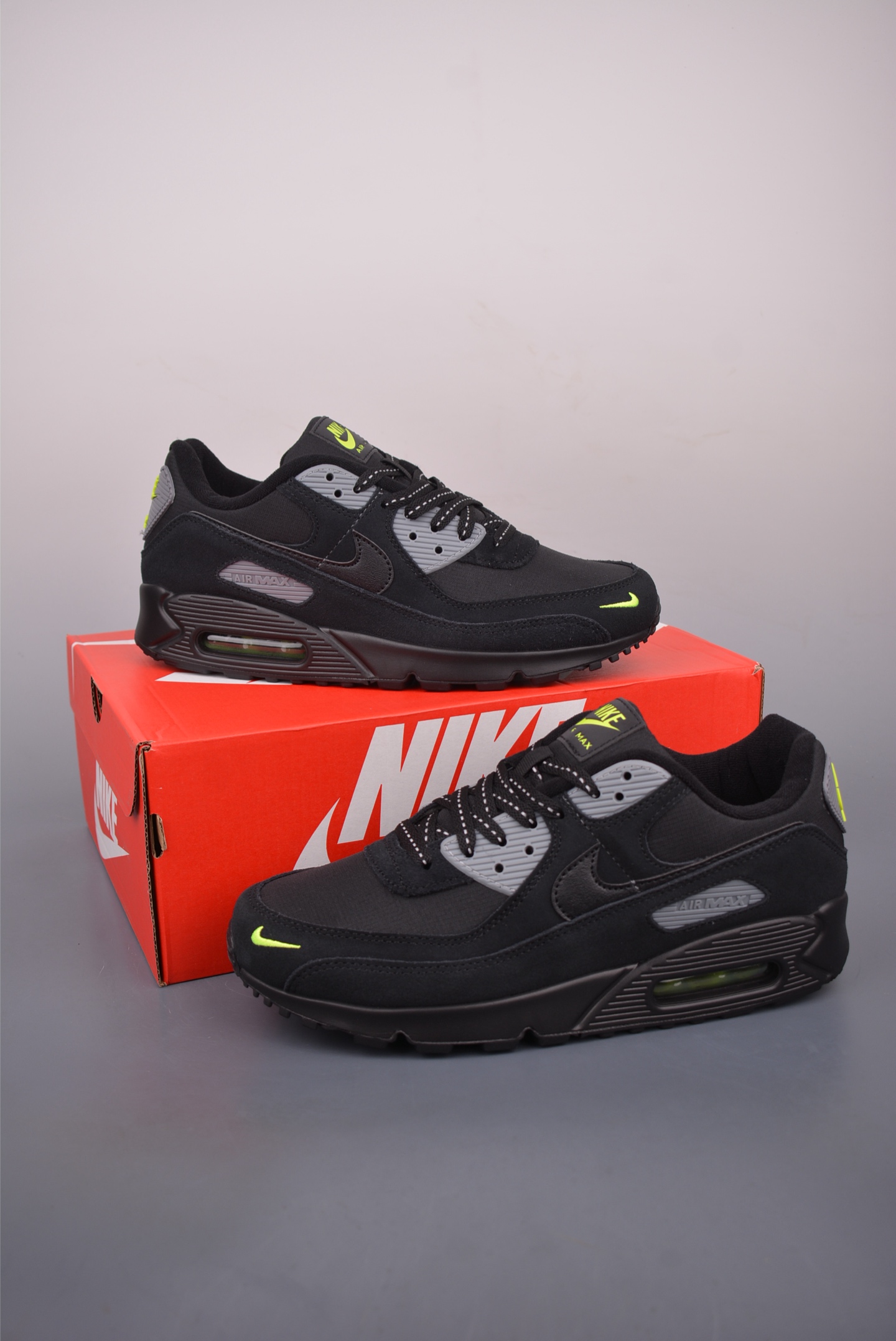 Nike Air Max 1 Black/Volt Retro Sneakers - Comfortable & Stylish Shoes 5 i1760948381988 8386 0 4