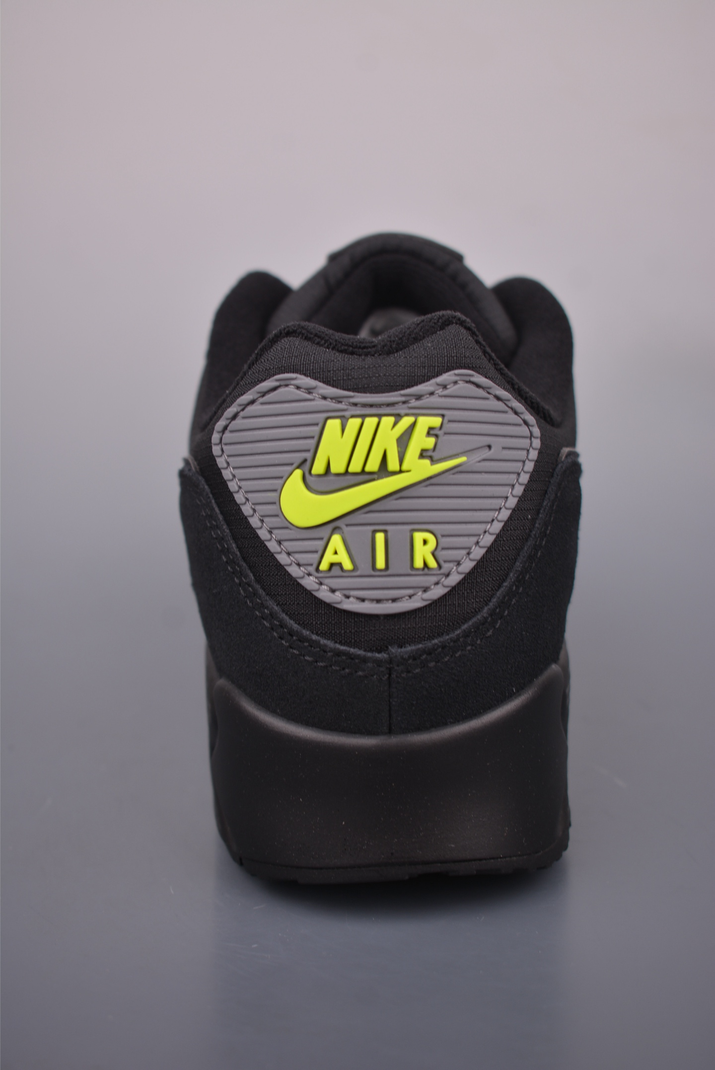 Nike Air Max 1 Black/Volt Retro Sneakers - Comfortable & Stylish Shoes 4 i1760948382004 4768 0 3