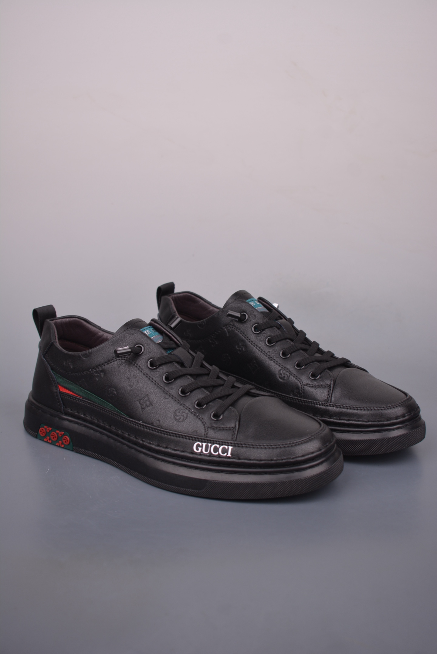 Gucci Men's Black Leather Sneakers with Geometric Pattern - Stylish & Comfortable 1 i1760948426475 849 0 0