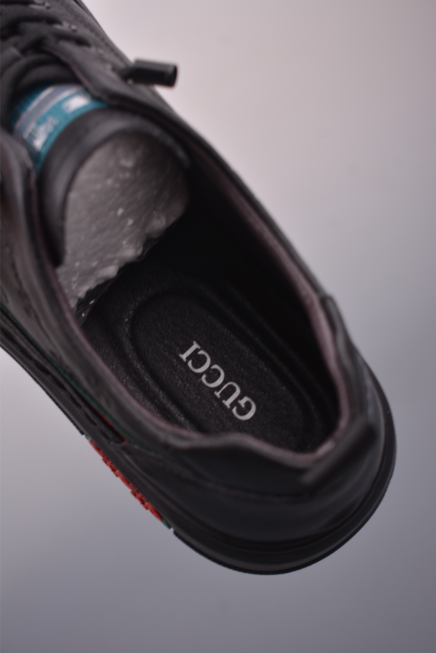 Gucci Men's Black Leather Sneakers with Geometric Pattern - Stylish & Comfortable 9 i1760948426489 1085 0 8