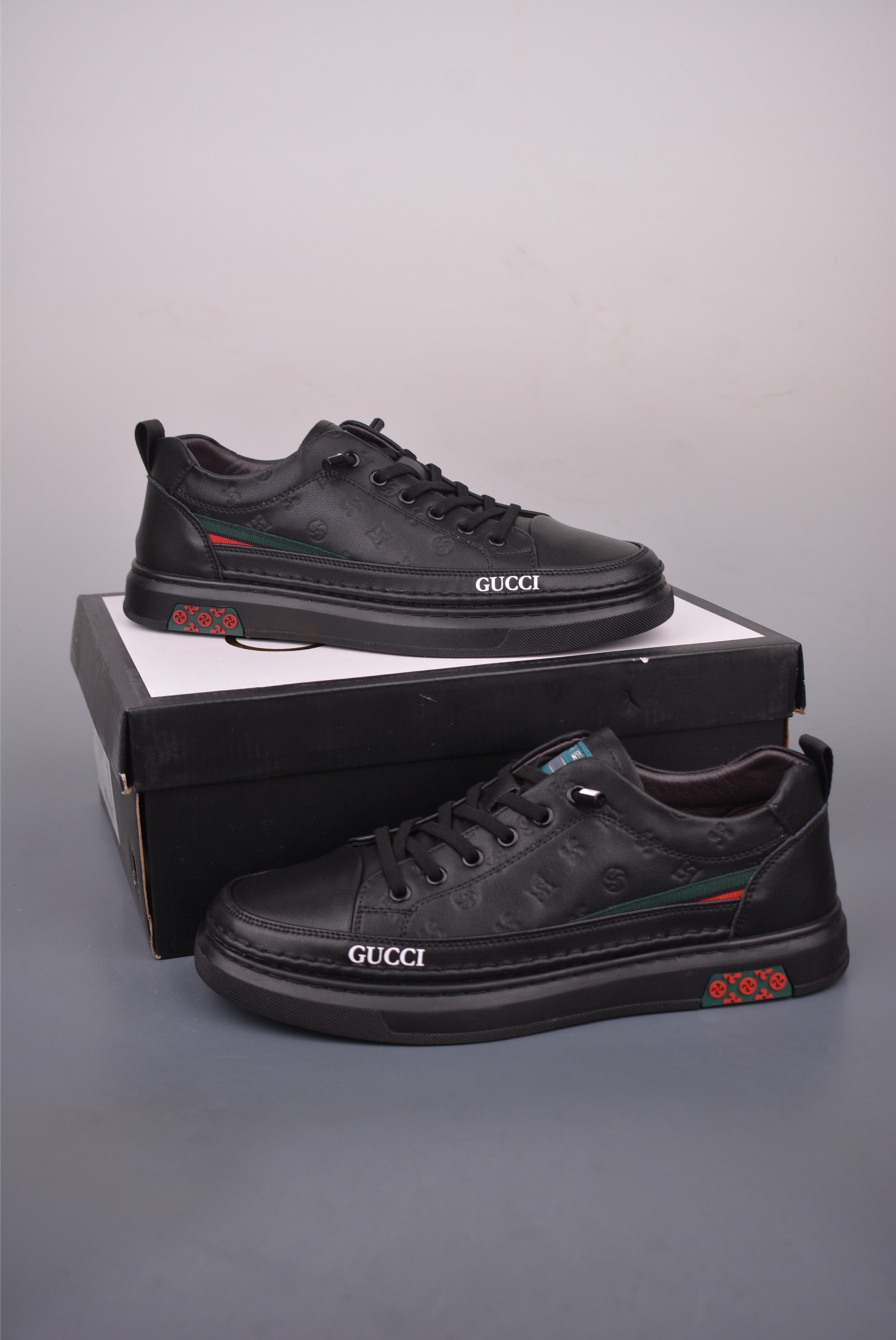 Gucci Men's Black Leather Sneakers with Geometric Pattern - Stylish & Comfortable 5 i1760948426517 1135 0 4