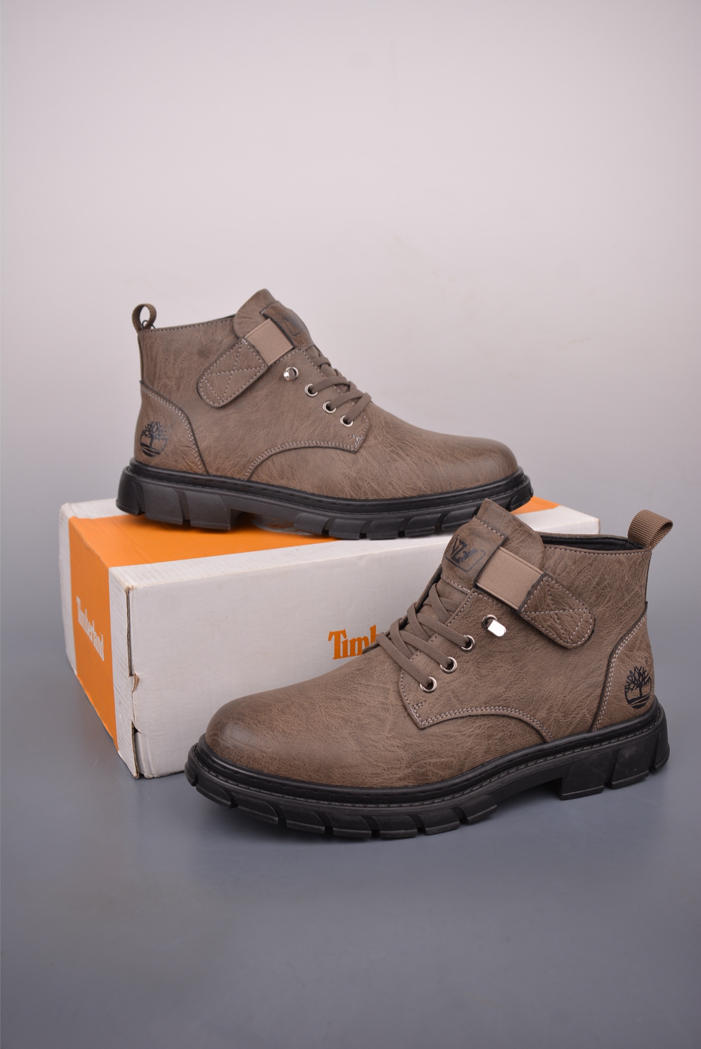 Timberland Men's Classic Mid-Top Boots - Premium Leather, Durable, and Stylish 2 i1760953879330 9484 0 1