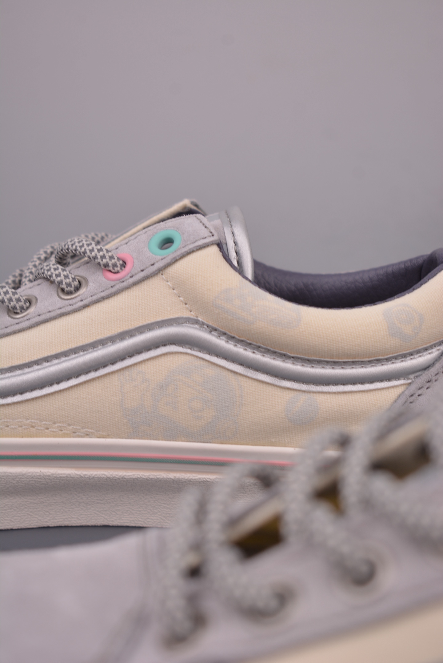 POP MART x Vans SPACE MOLLY Old Skool Low Top Sneakers 9 i1760954329796 1381 0 7