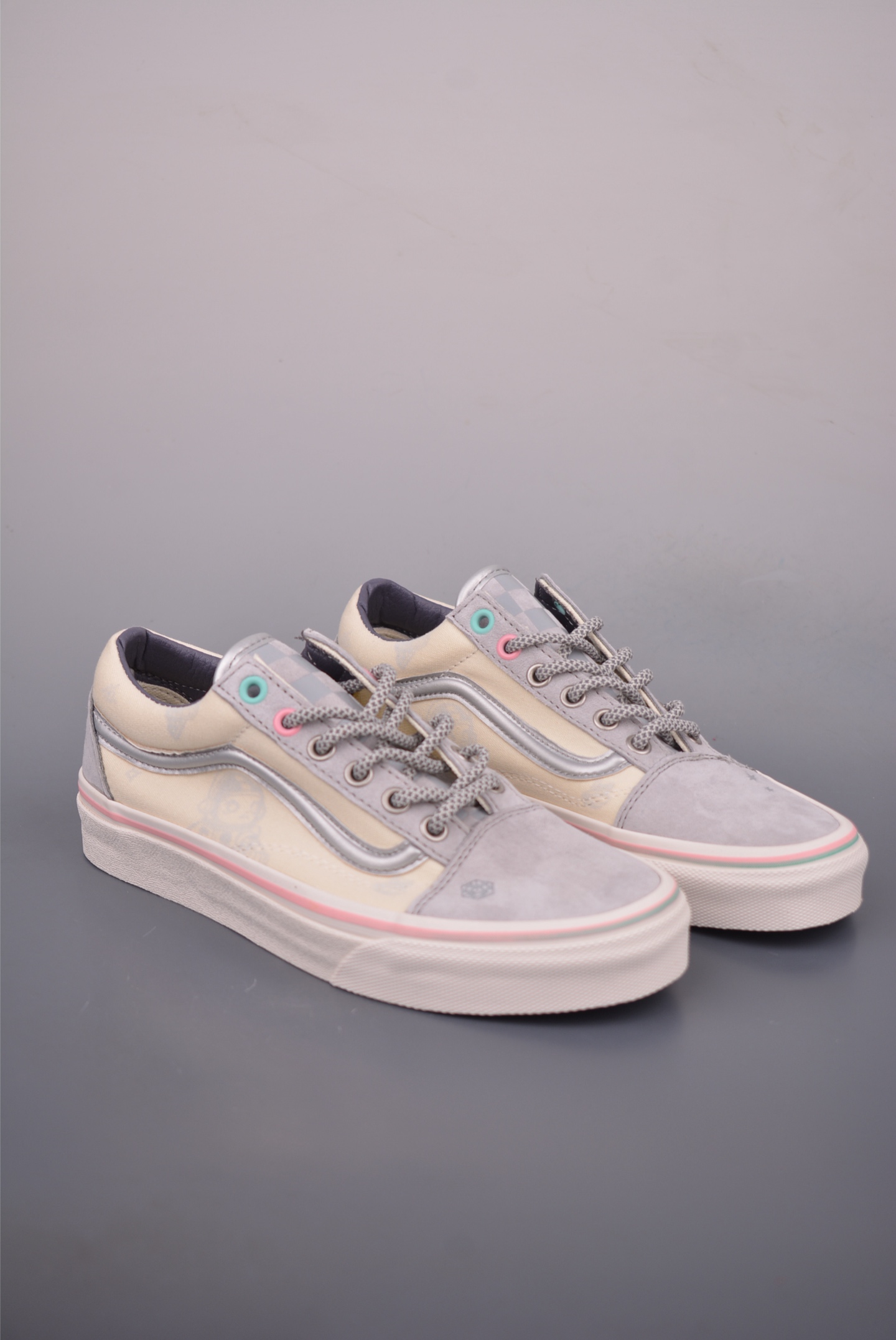 POP MART x Vans SPACE MOLLY Old Skool Low Top Sneakers
