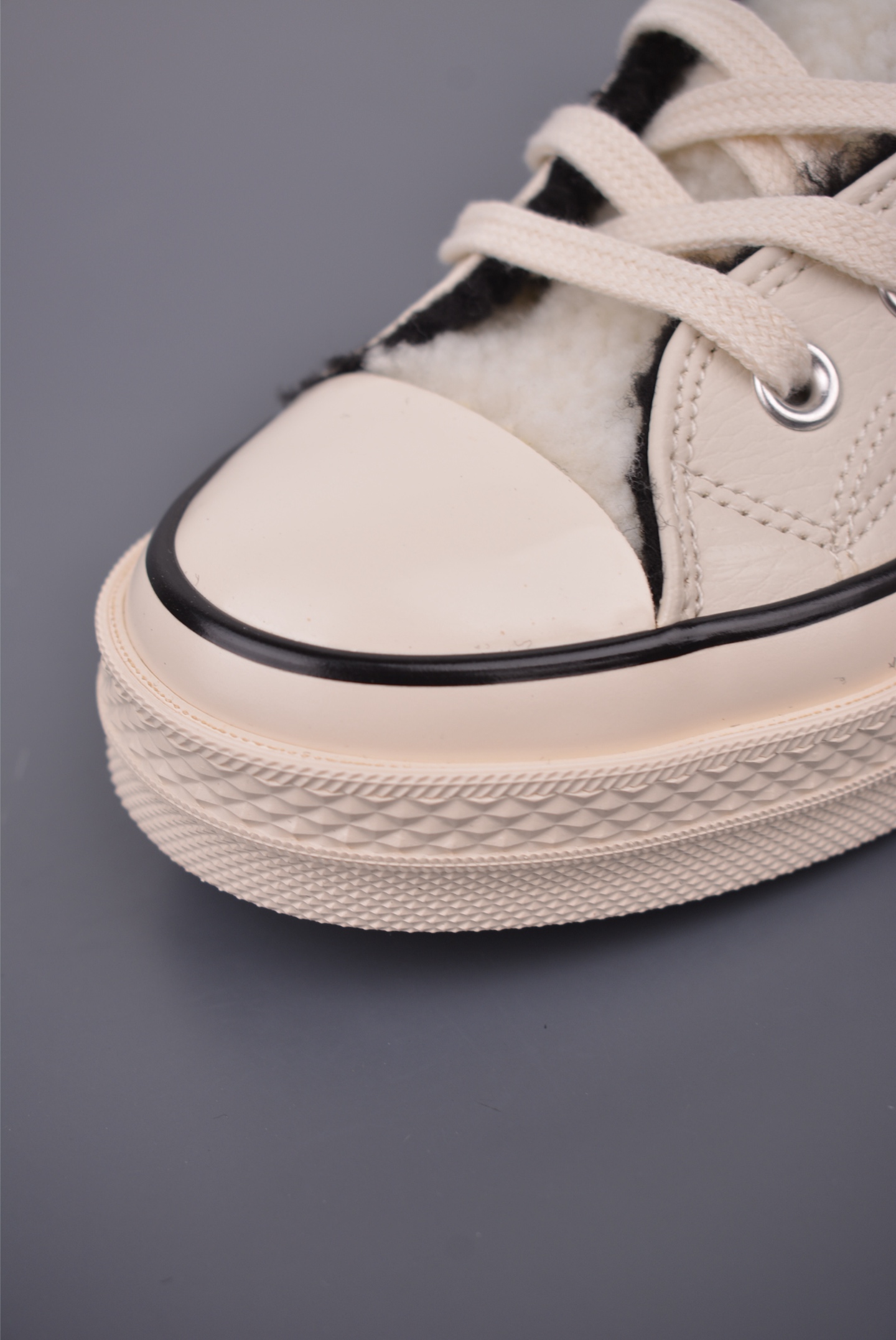 Converse Chuck 1970s Leather Shearling High Top Sneakers - Winter Warmth 6 i1761037957743 3130 0 5