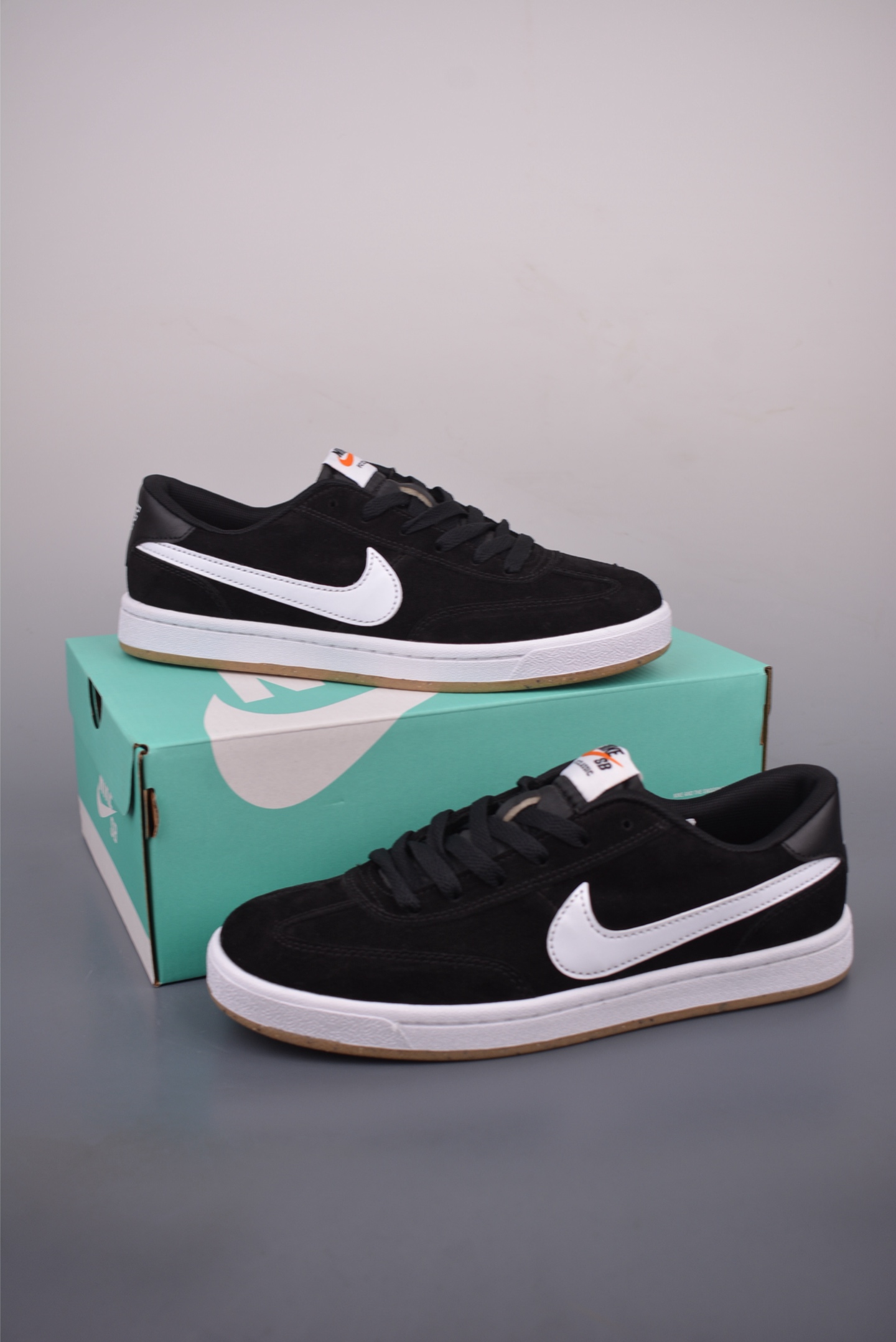 Nike SB FC Classic Black and White Skateboarding Shoes - Size 40 to 45 6 i1761038059372 6575 0 4